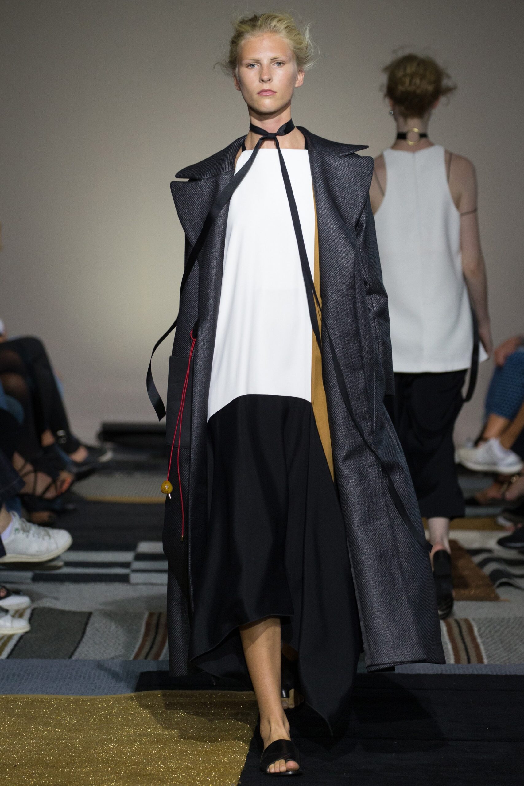 gray wool long-sleeve collared relaxed layered midi coat