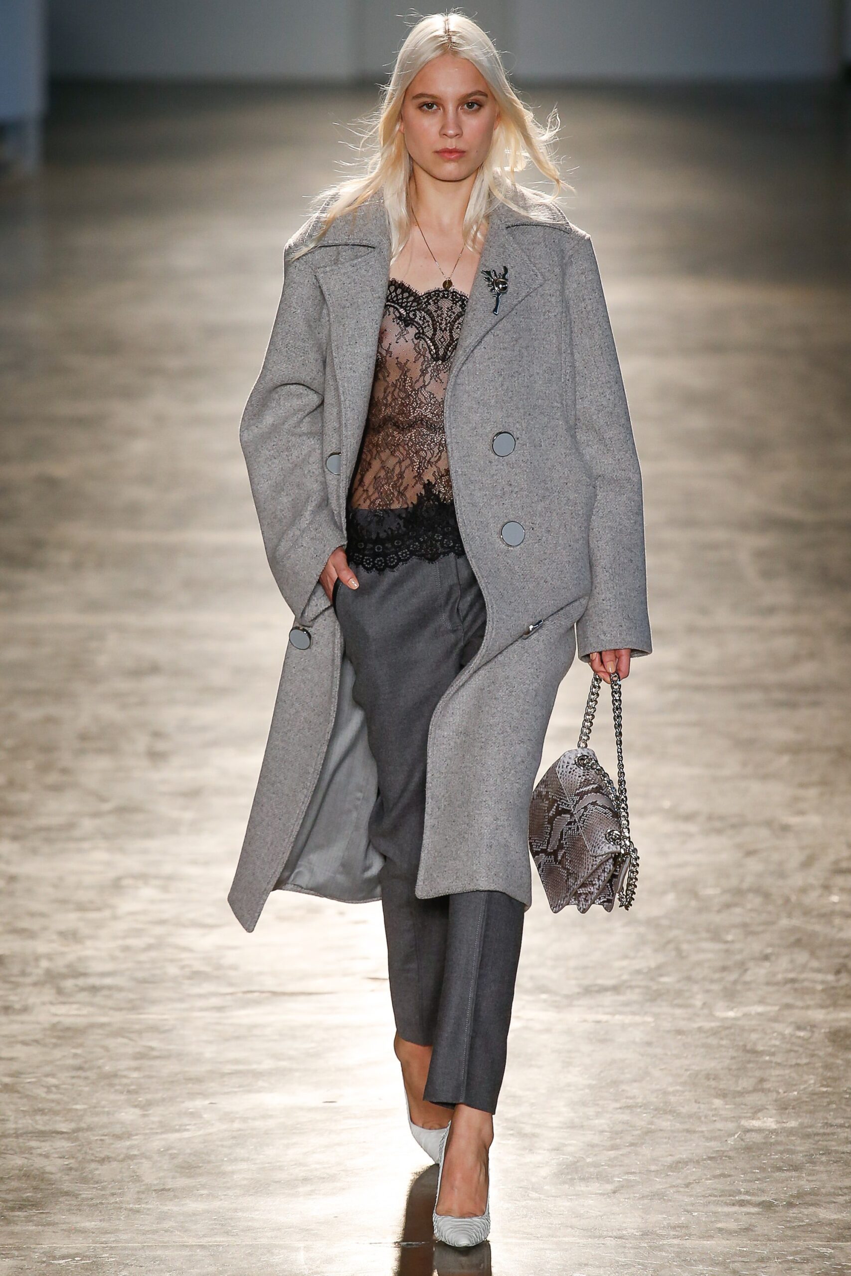 gray wool long-sleeve collared relaxed buttoned coat