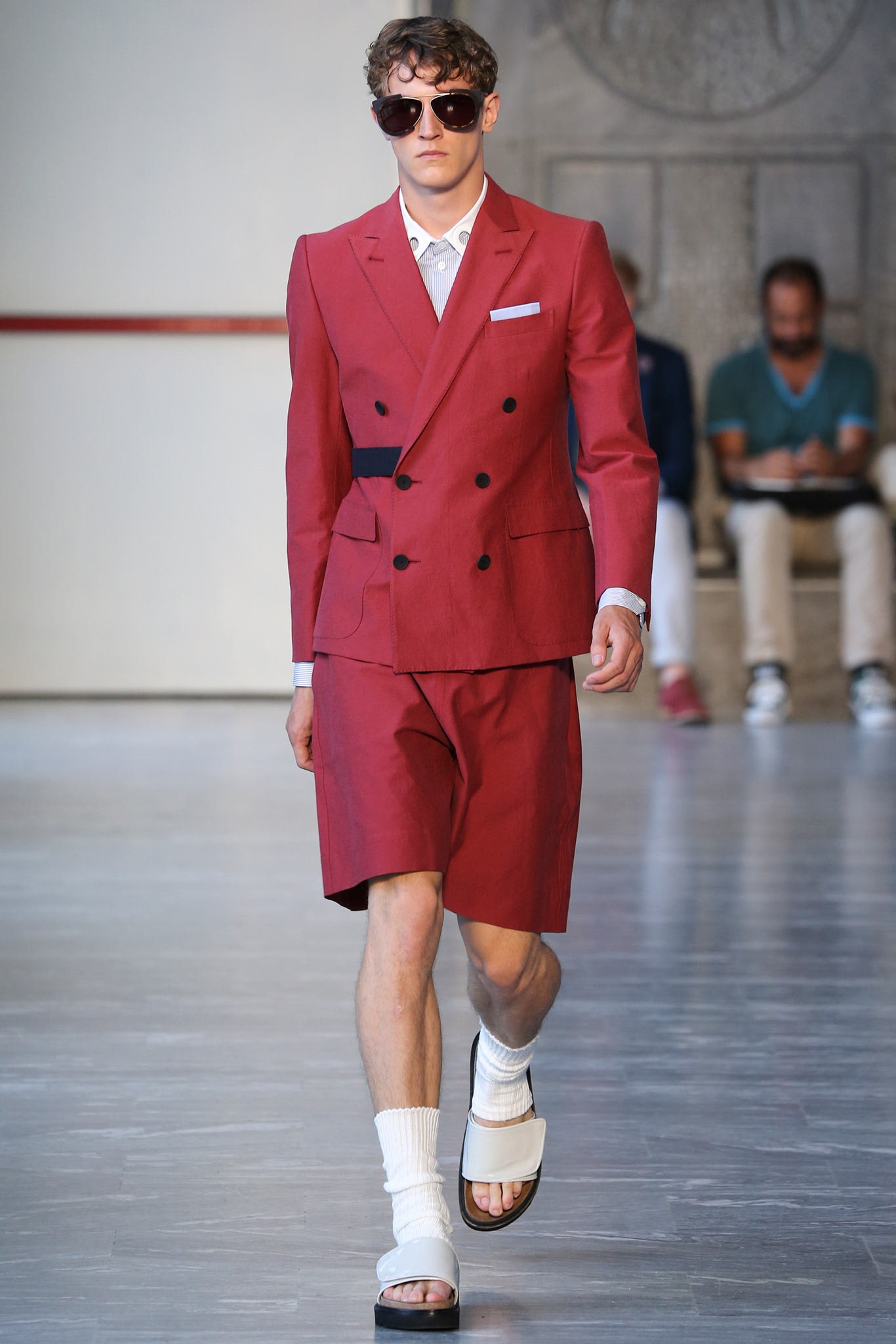 red cotton short-sleeve collared tailored buttoned suit