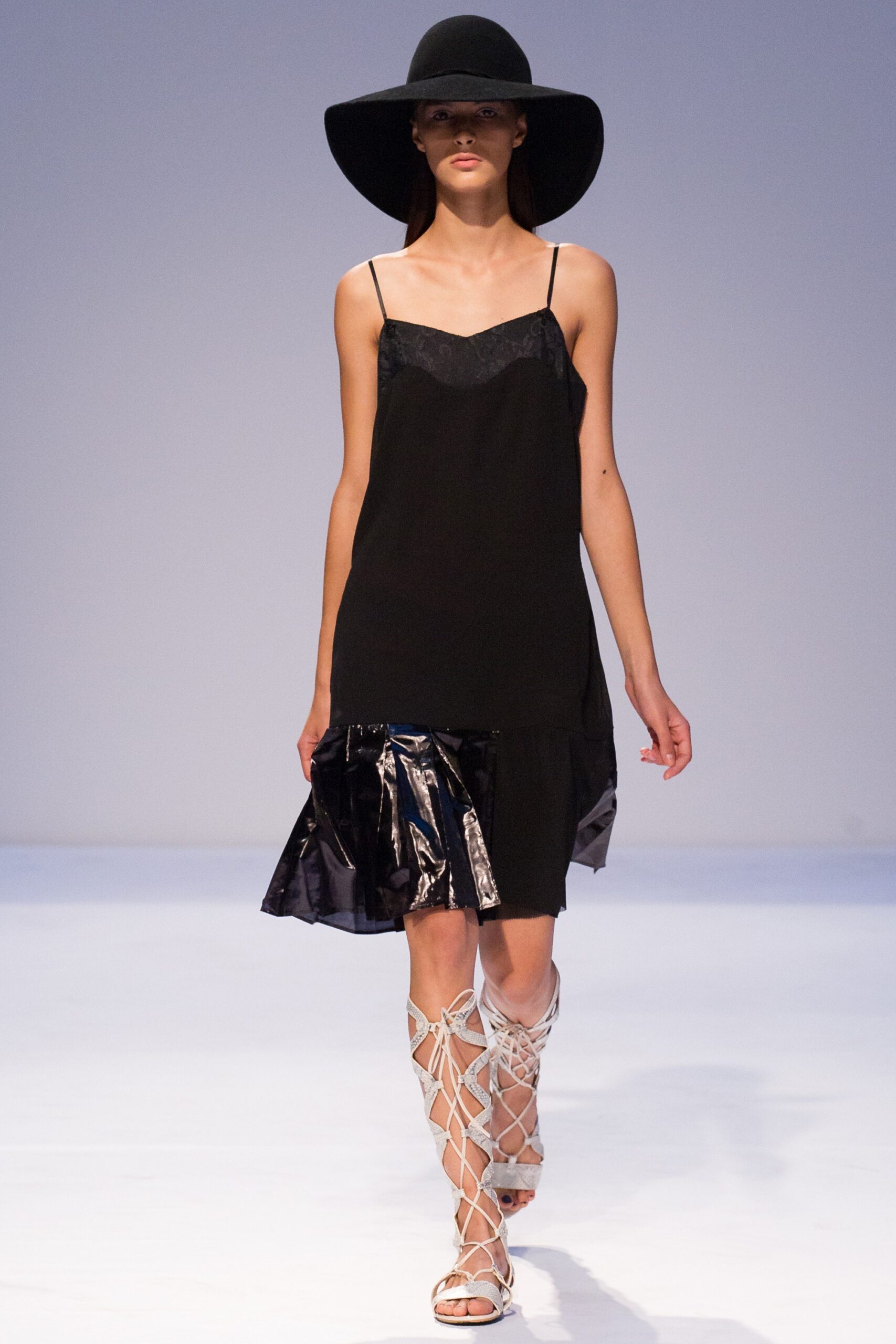 black silk sleeveless dress with hat