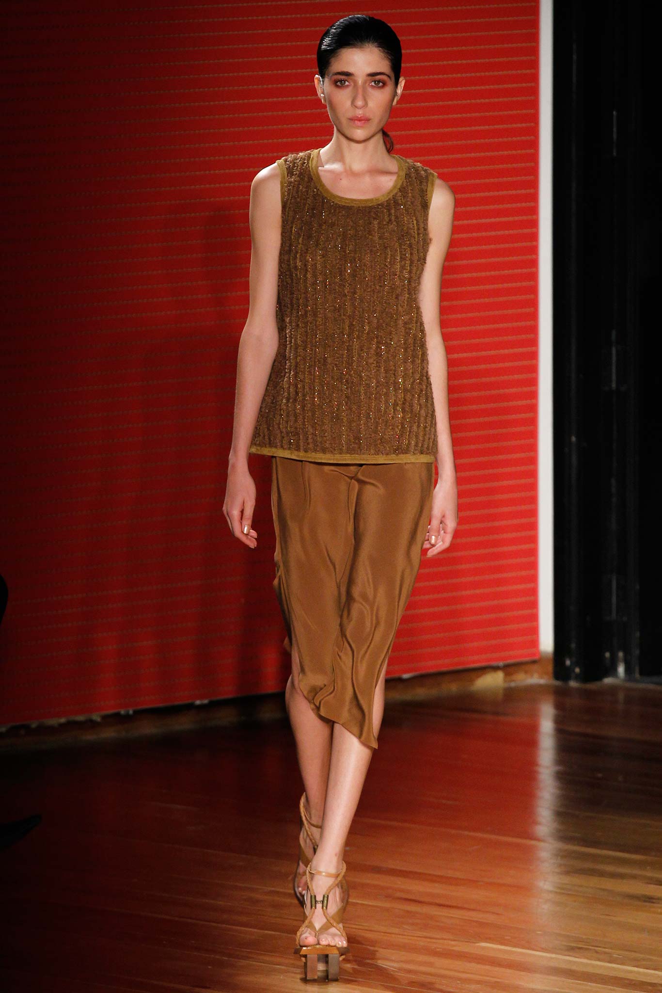 brown silk sleeveless collared fitted ribbed top