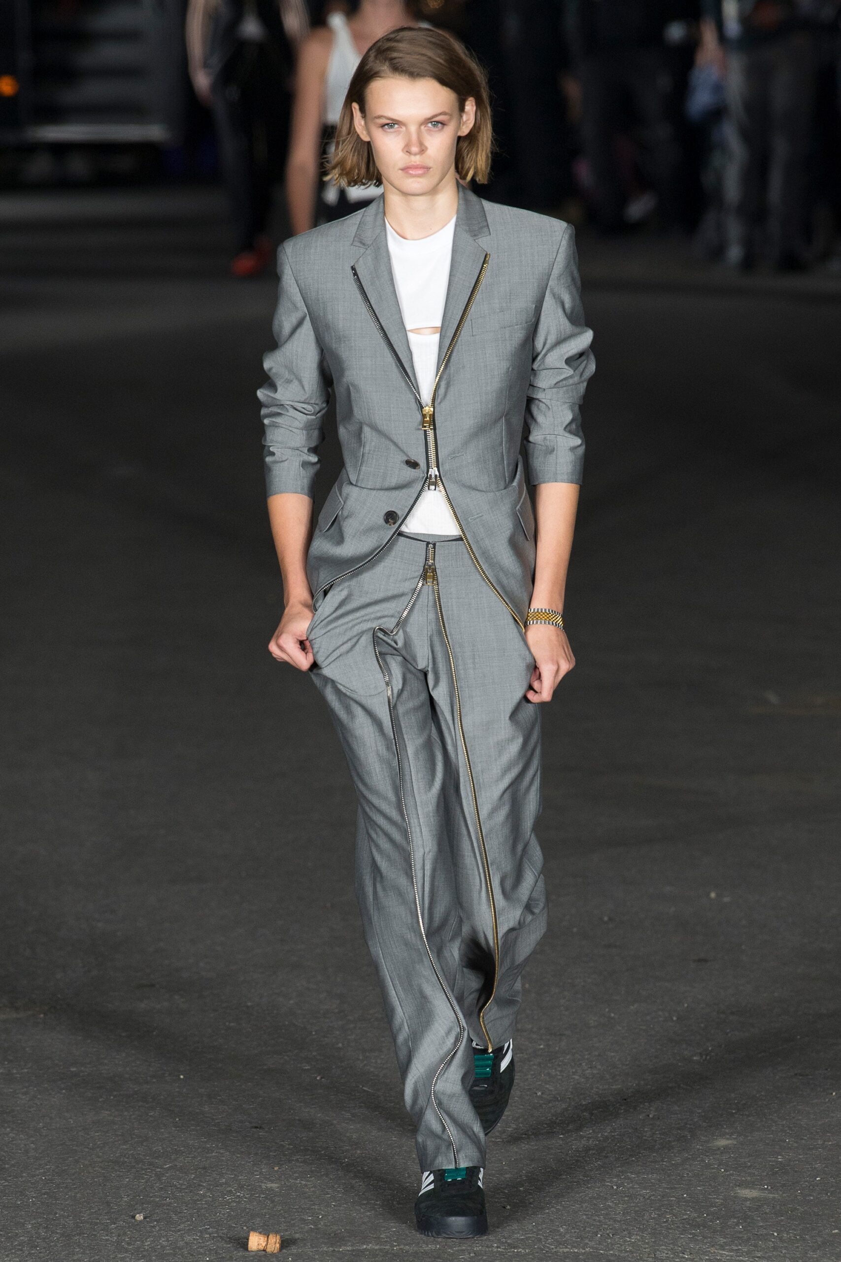 gray cotton long-sleeve collared tailored zippered suit