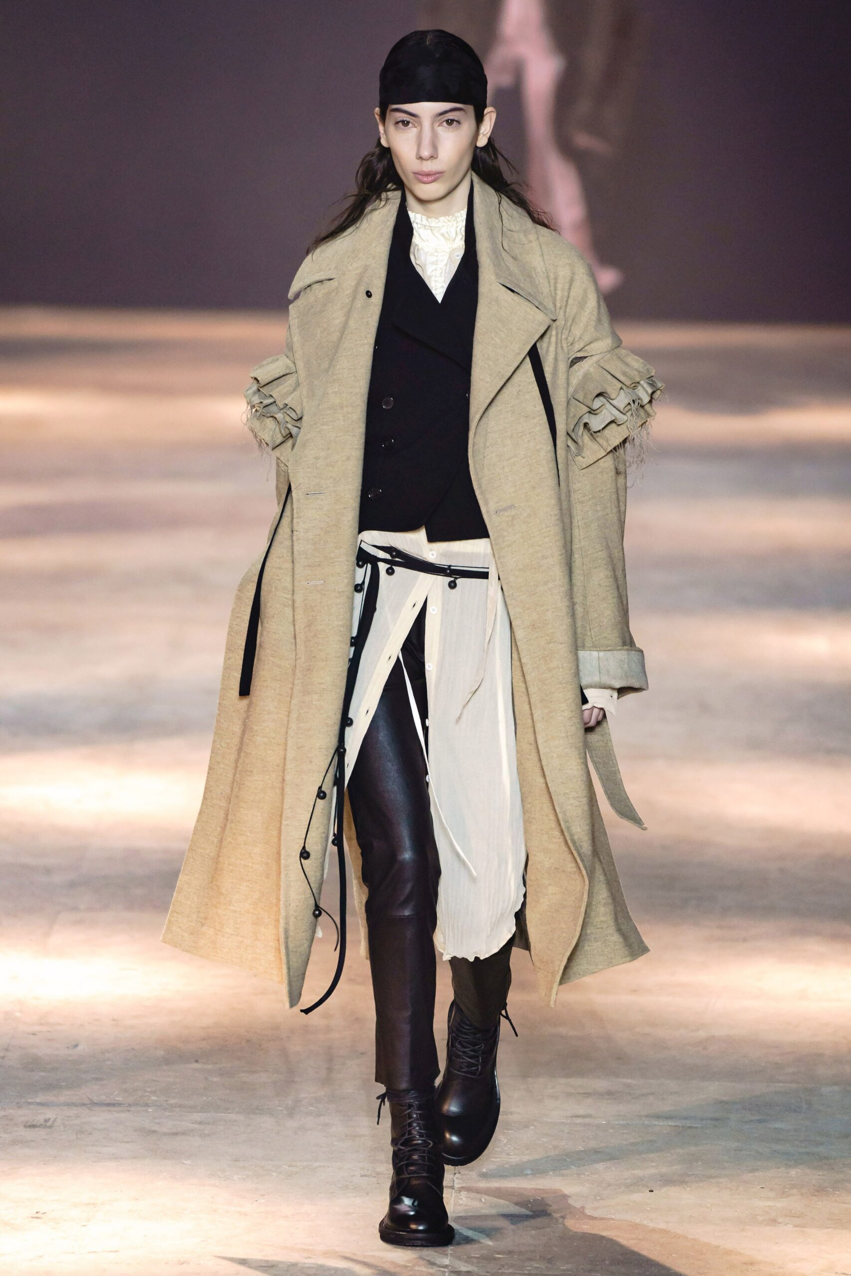 beige wool long-sleeve collared relaxed layered coat