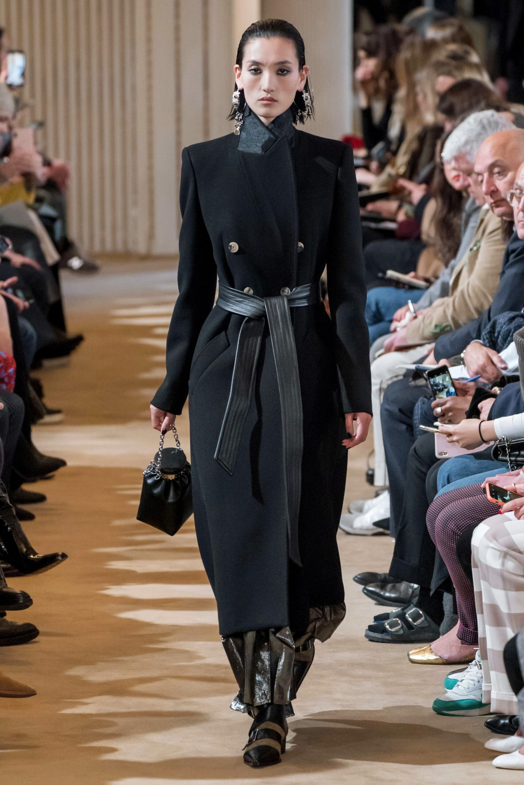 black wool long-sleeve collared fitted belted coat