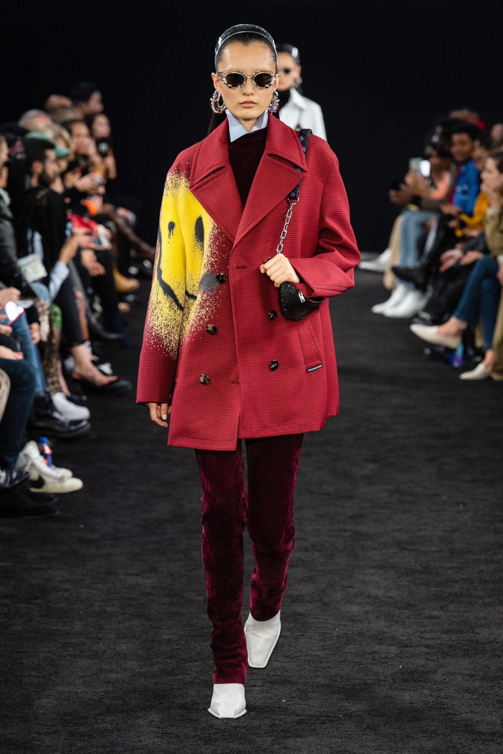 red cotton long-sleeve collared fitted buttoned printed coat