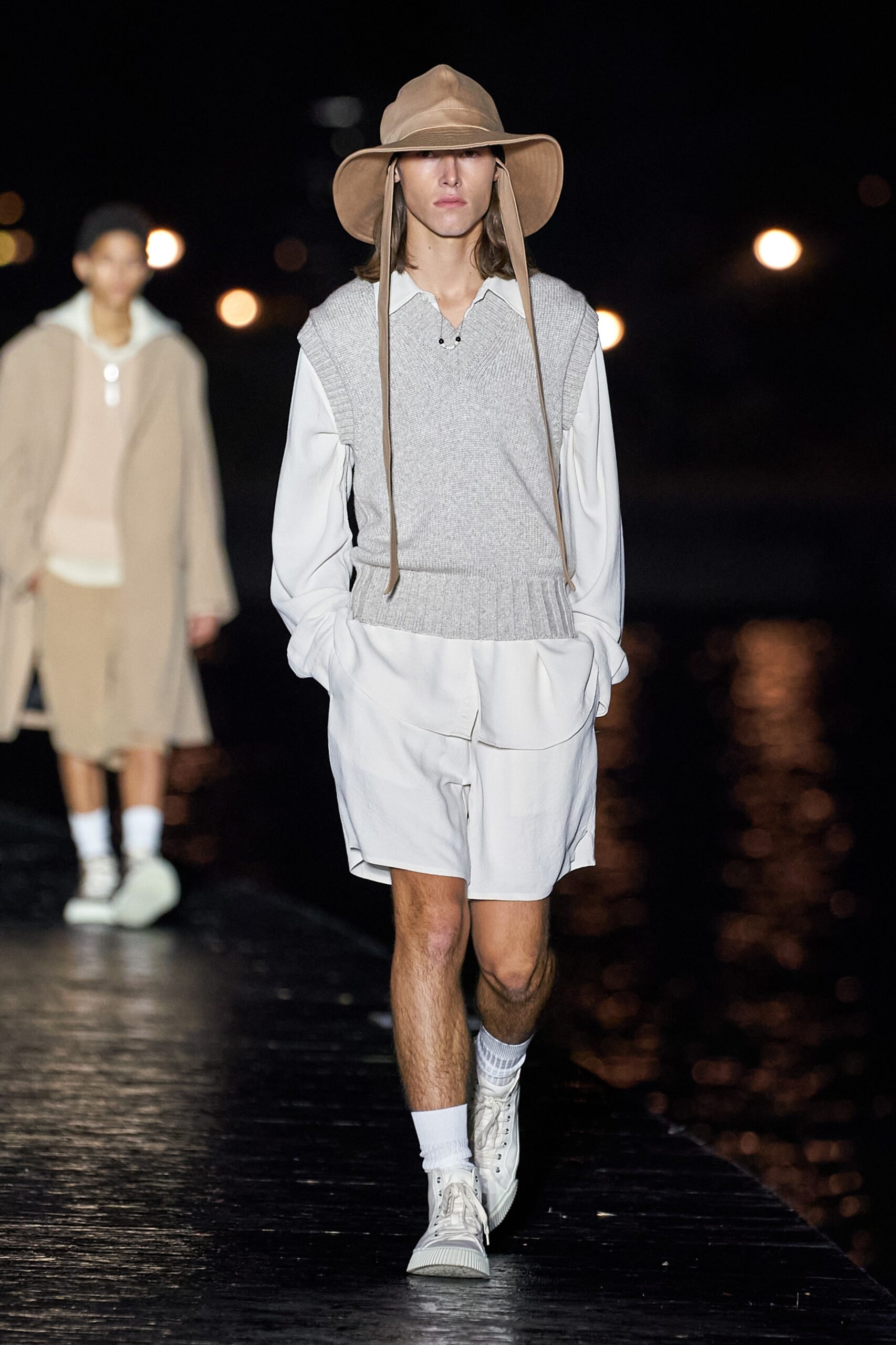 gray sweater white shirt beige shorts