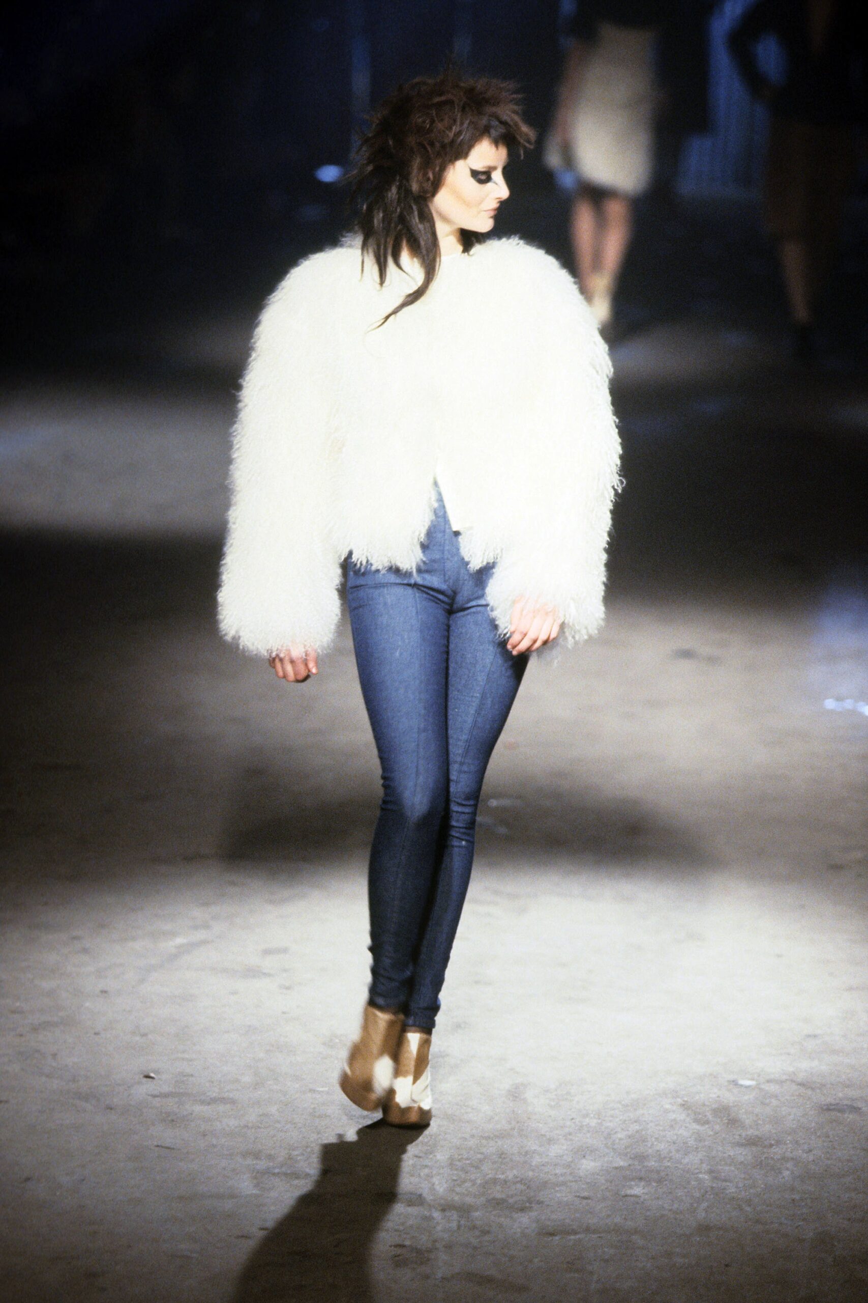 white faux-fur long-sleeve oversized layered jacket