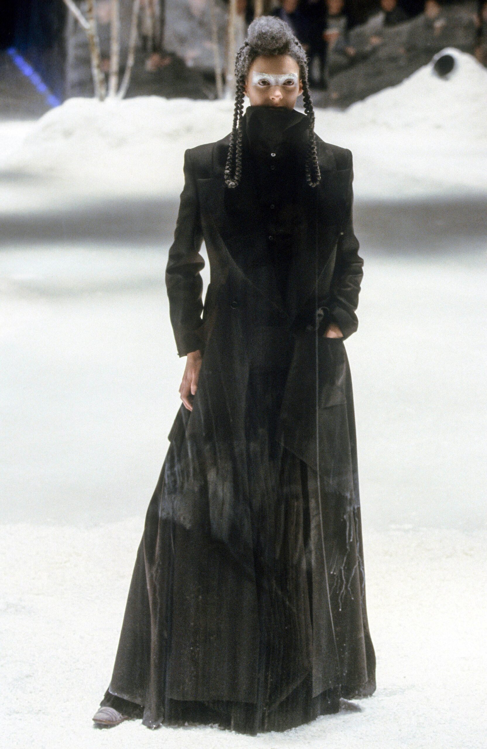 black wool fitted coat