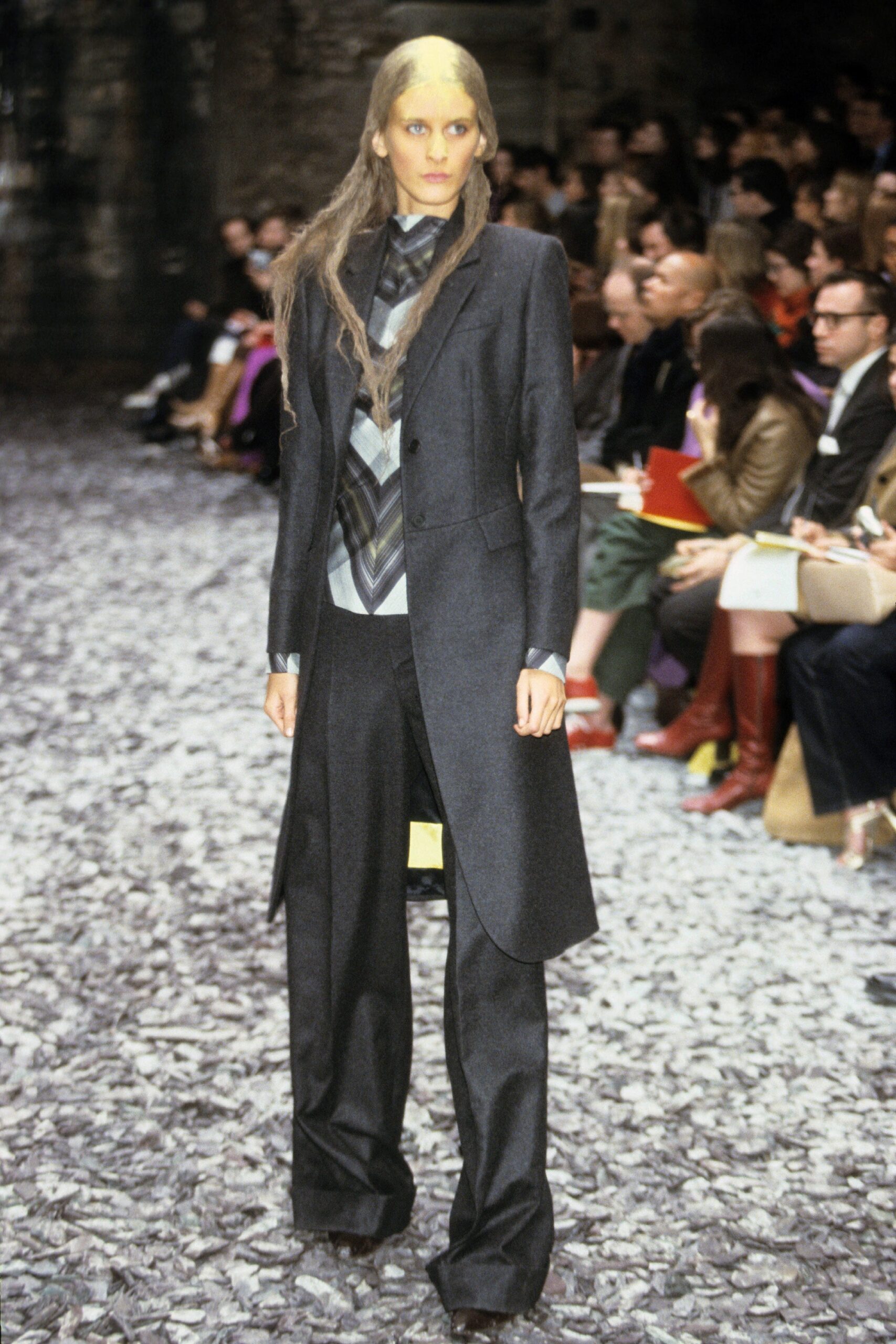 black wool long-sleeve collared tailored buttoned straight-leg suit