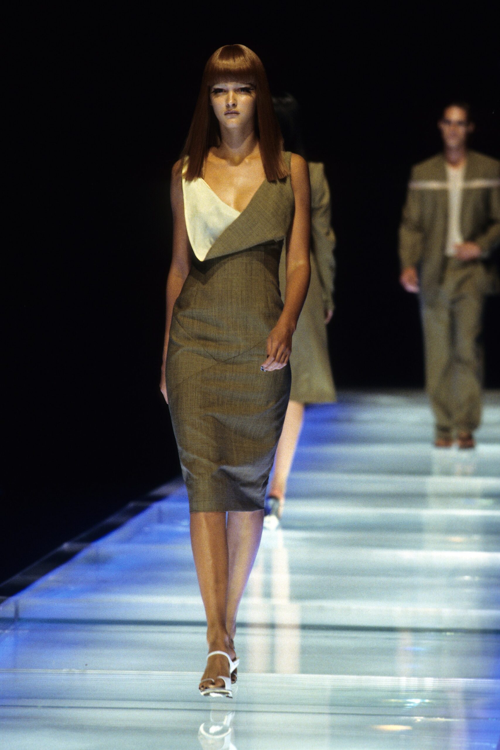 beige fitted sleeveless dress