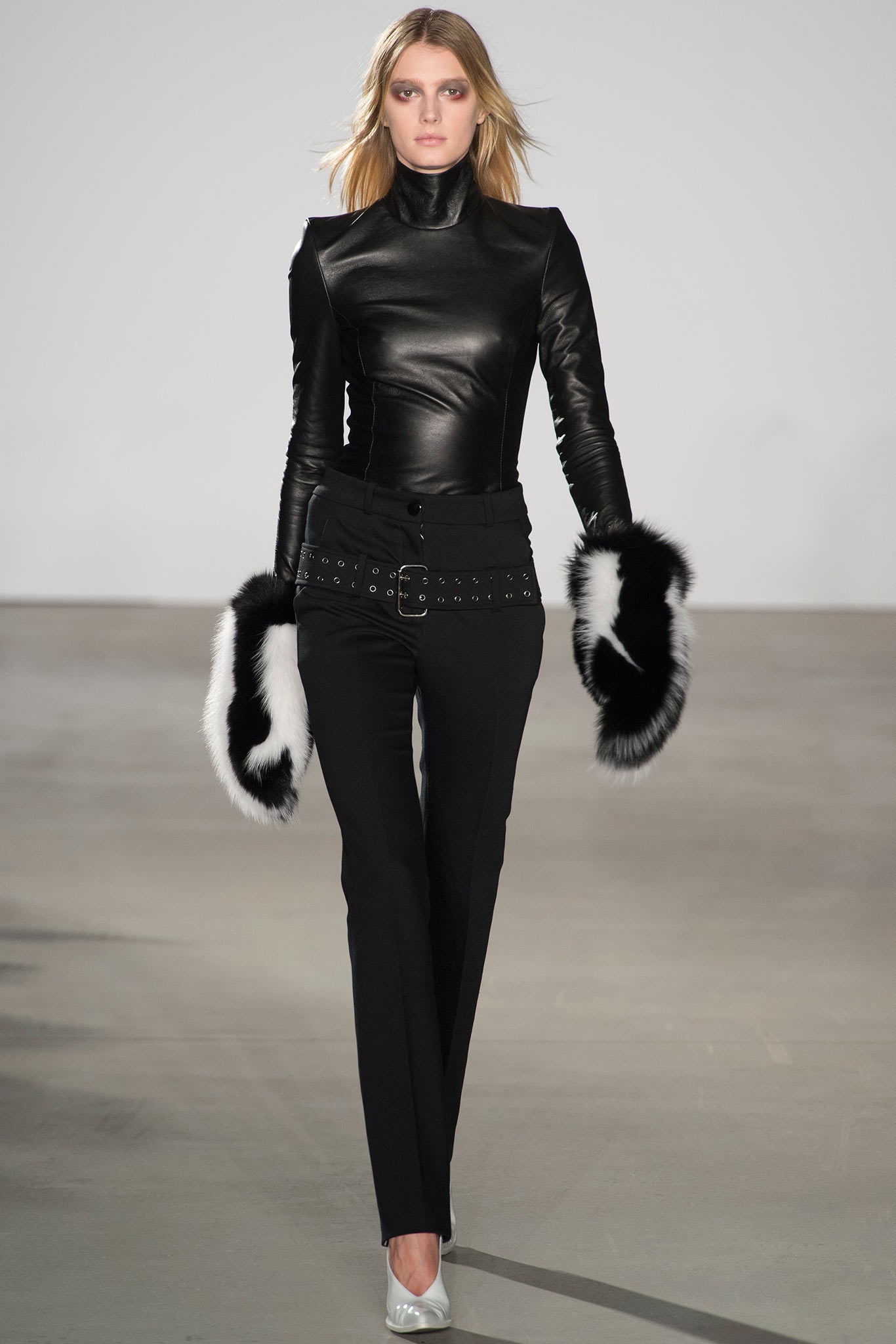 black leather fitted top with faux-fur