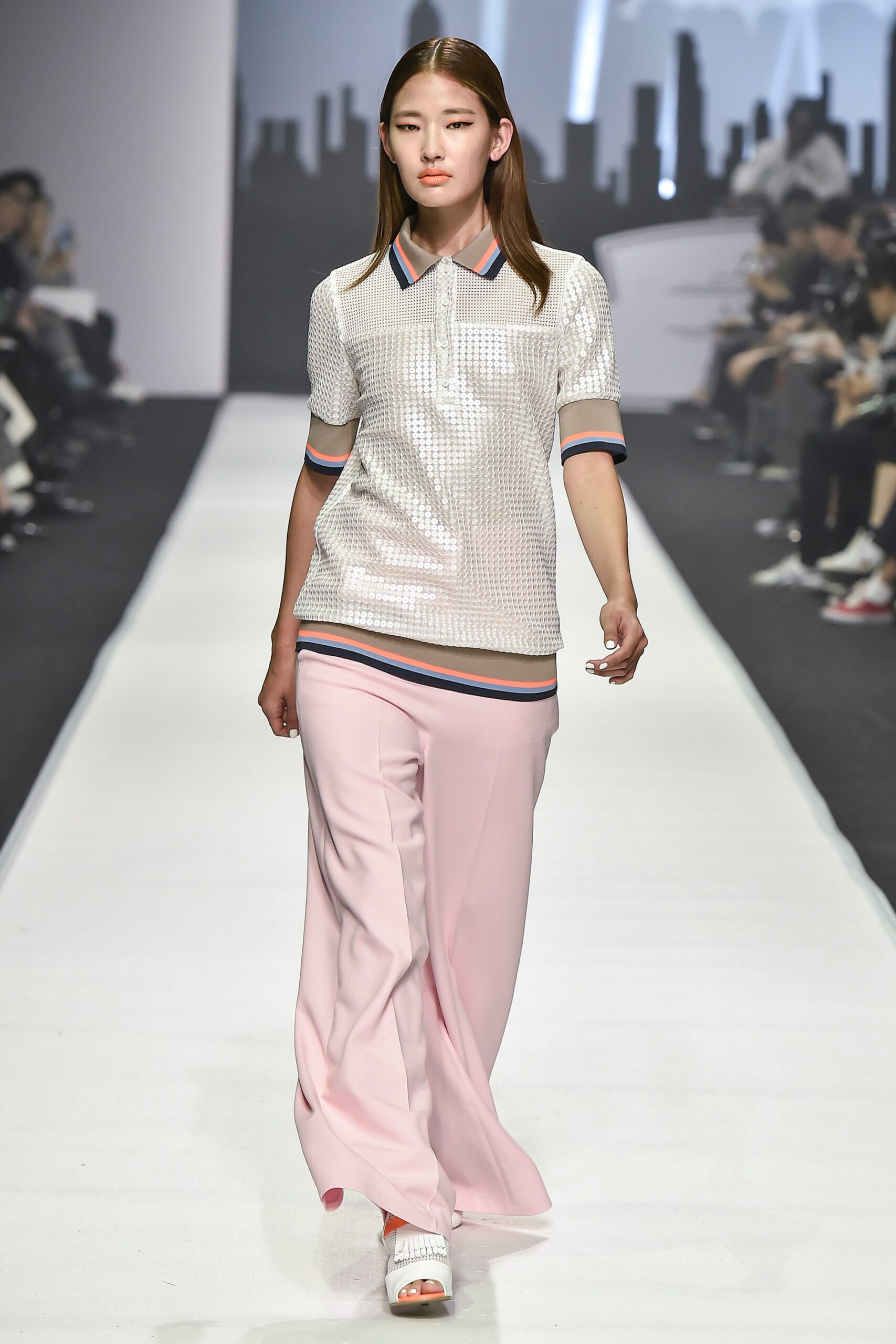 white cotton short-sleeve collared fitted textured top