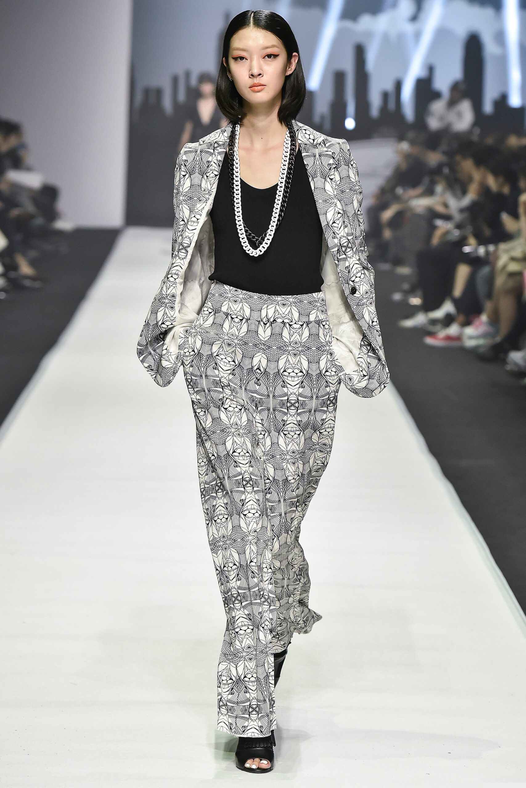 tailored black and white blazer outfit