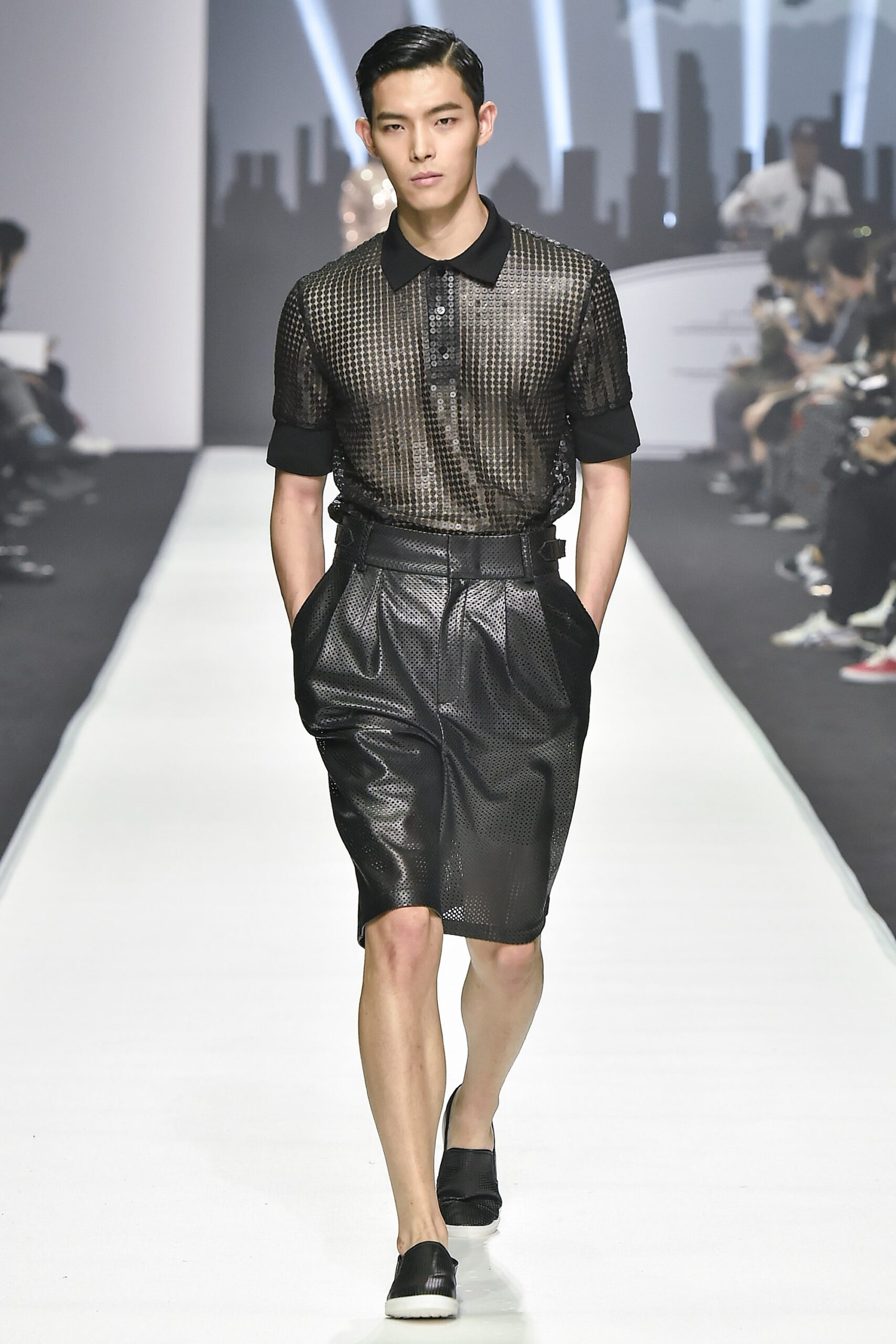 black mesh short-sleeve collared fitted textured shirt