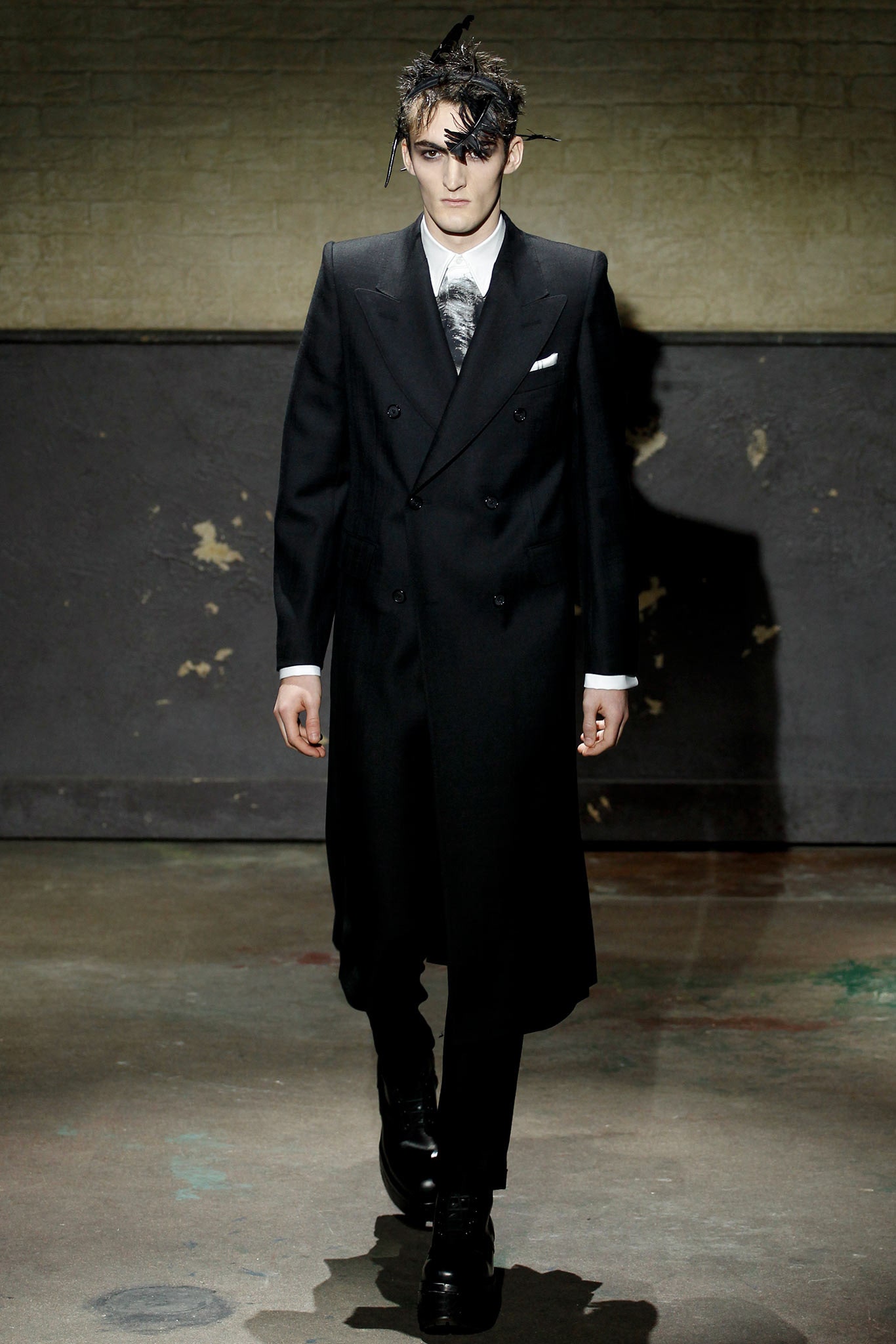 black wool long-sleeve double-breasted tailored straight-leg coat