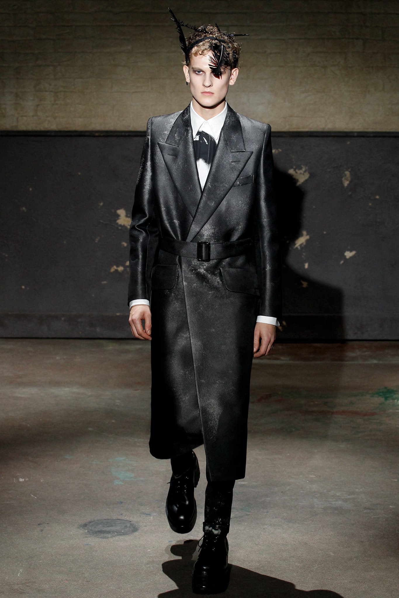 black leather long-sleeve collared fitted belted shiny coat