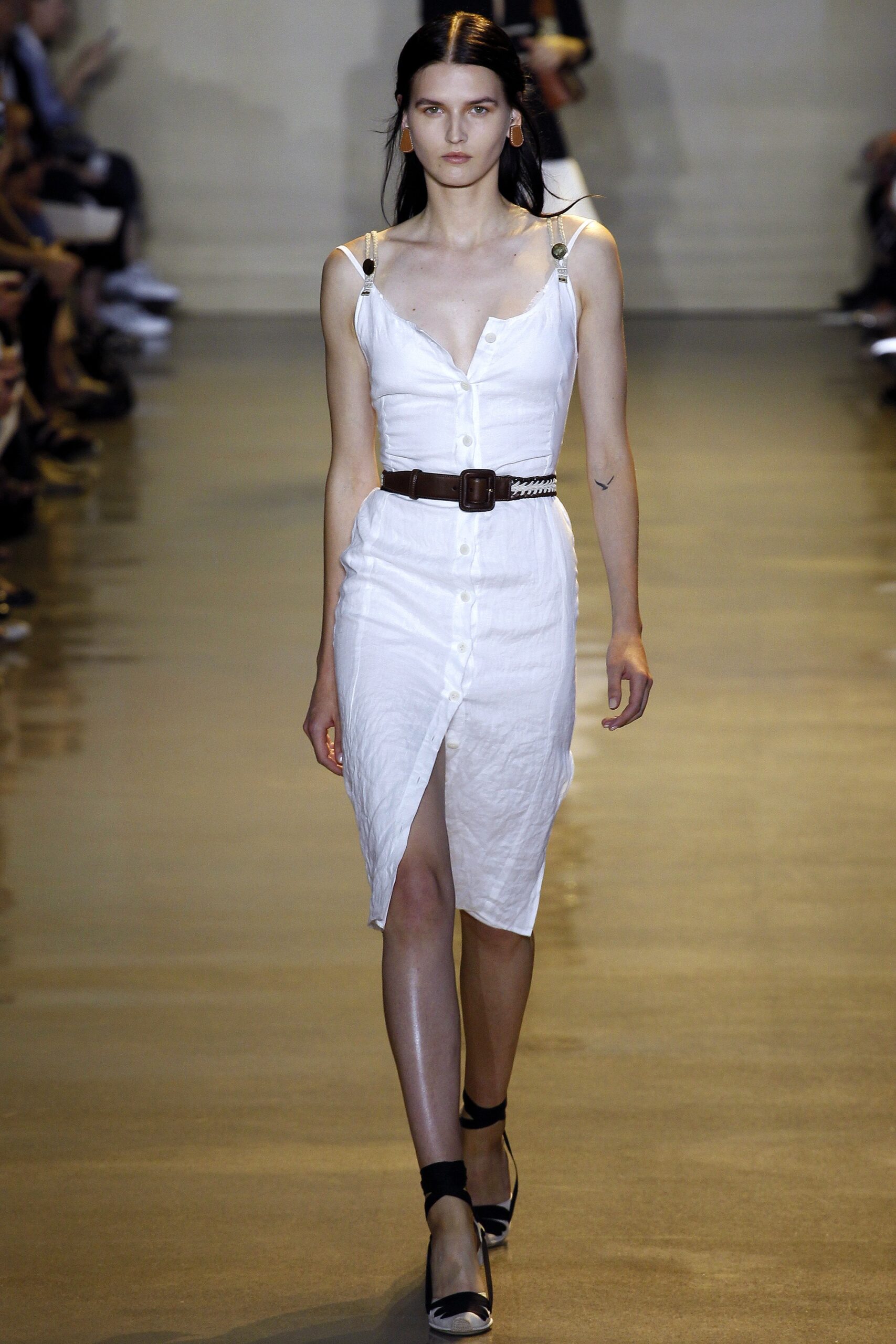 white fitted sleeveless dress