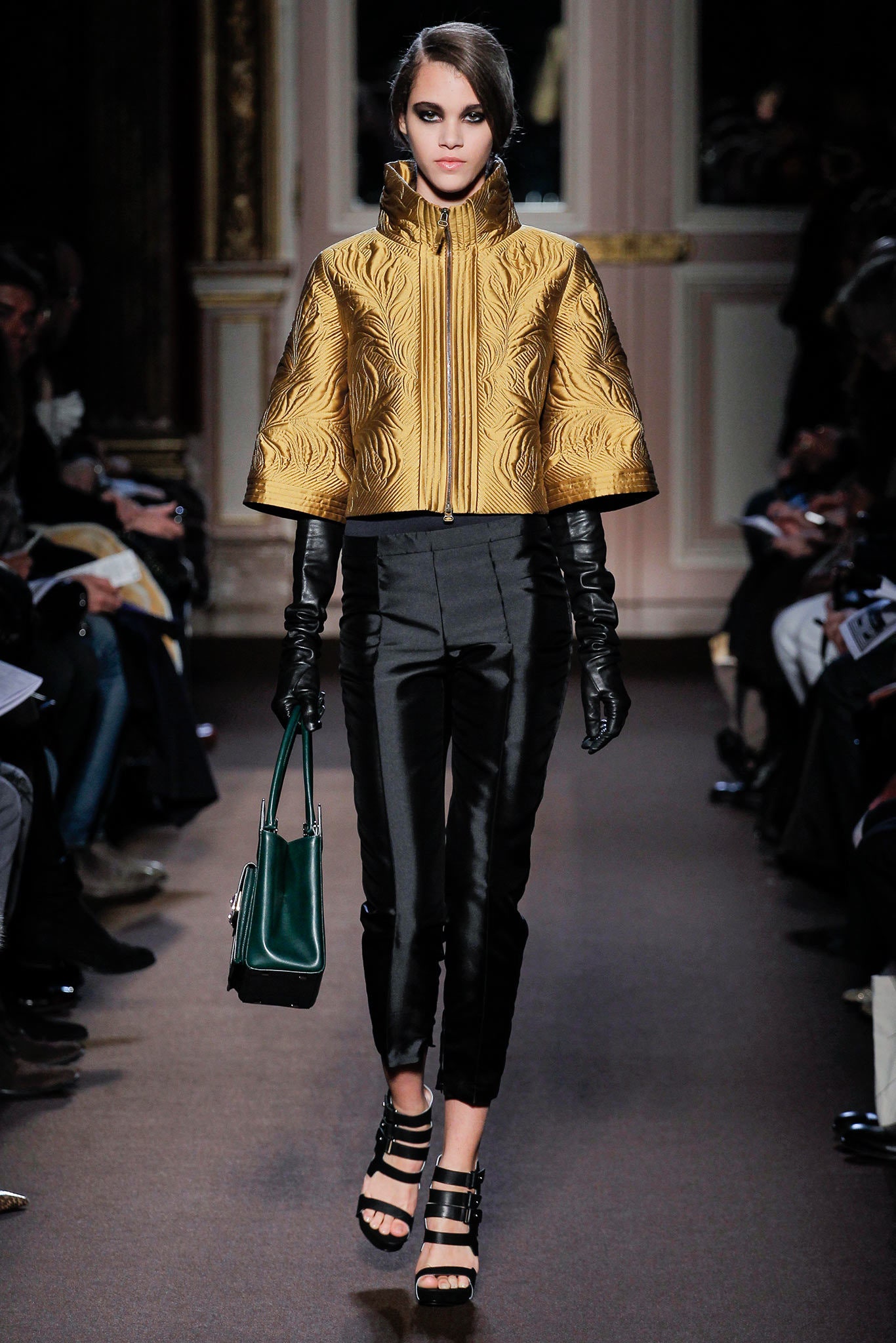 gold silk short-sleeve collared fitted embroidered jacket