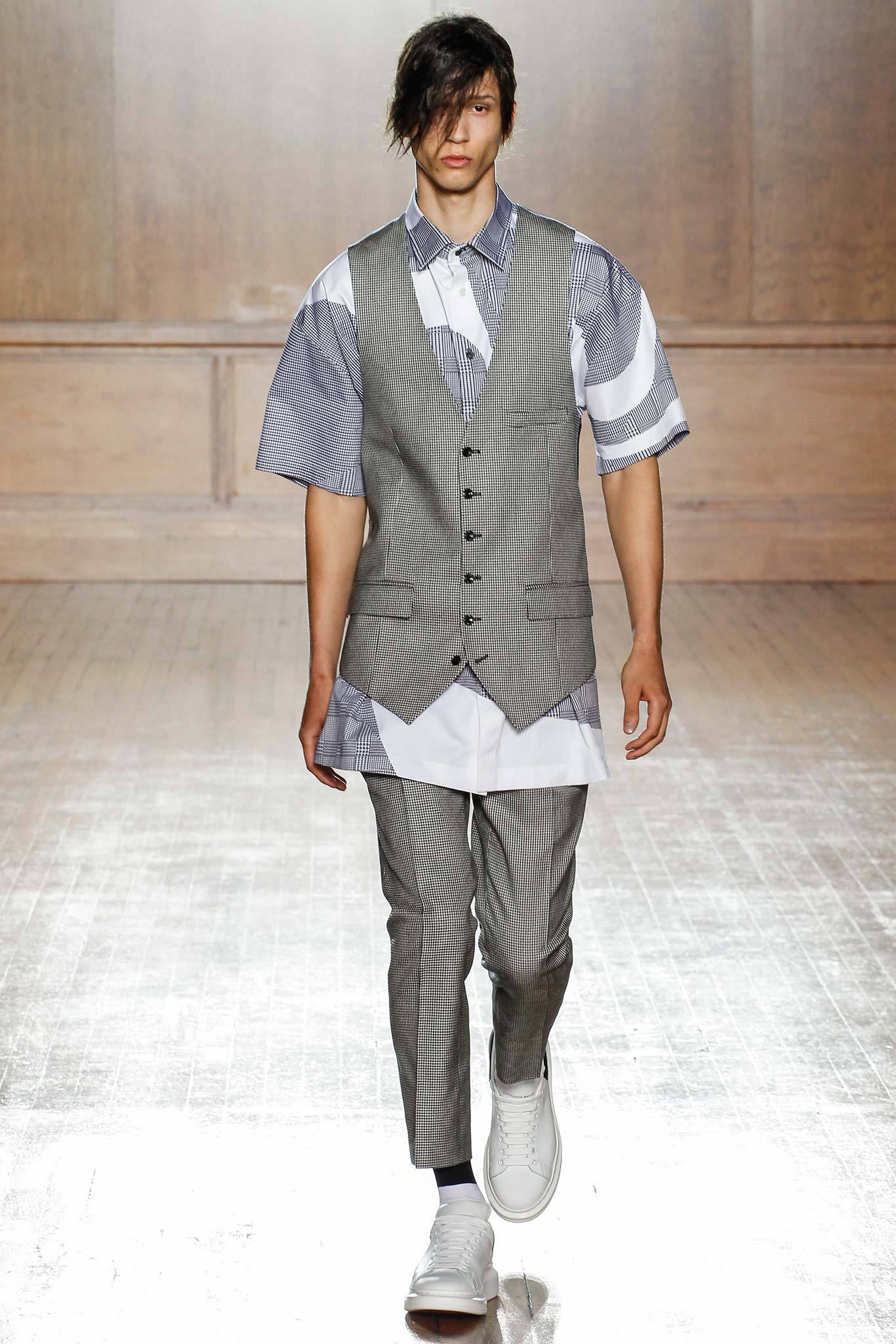 gray cotton short-sleeve collared tailored buttoned vest