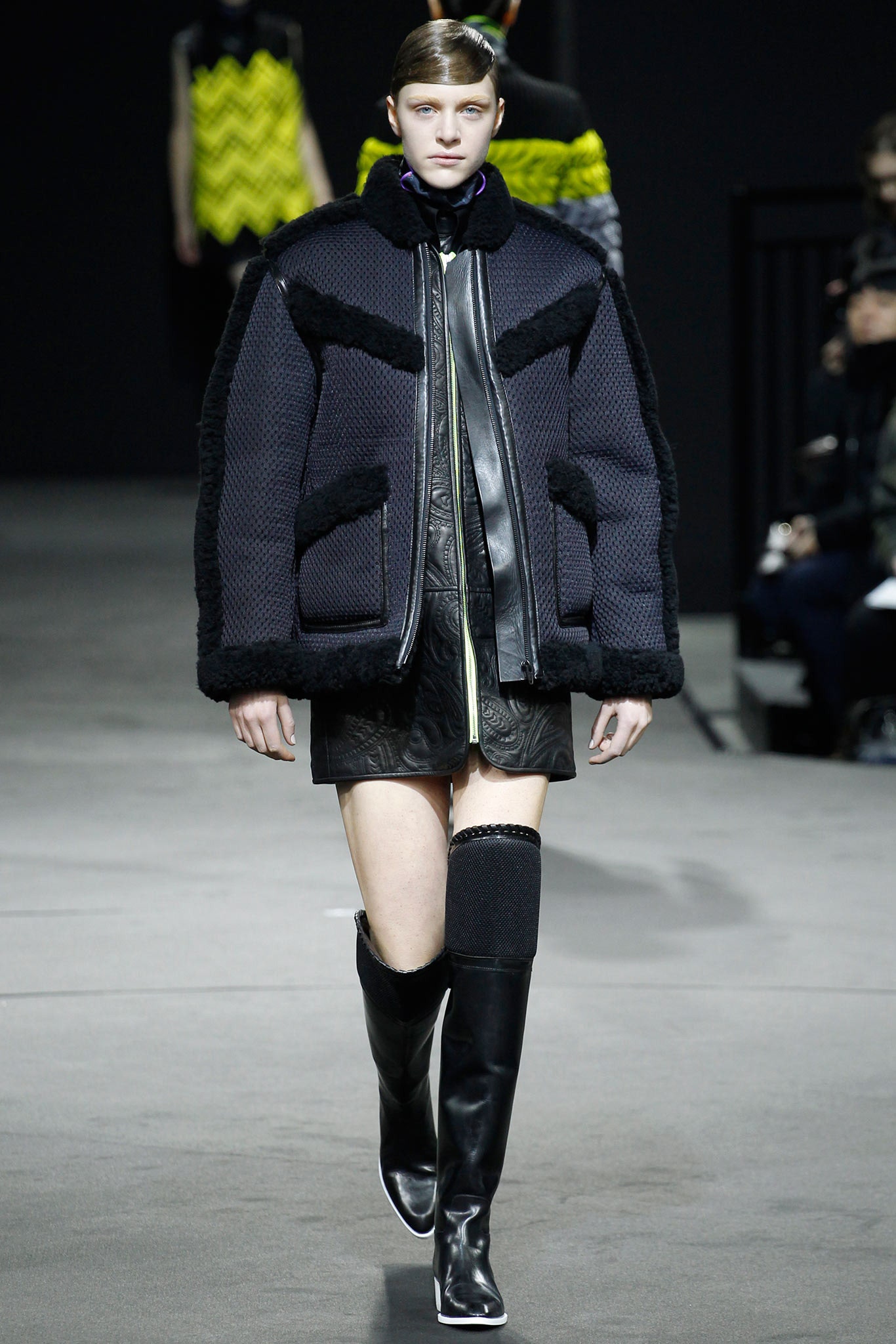 black wool long-sleeve collared oversized zippered padded jacket