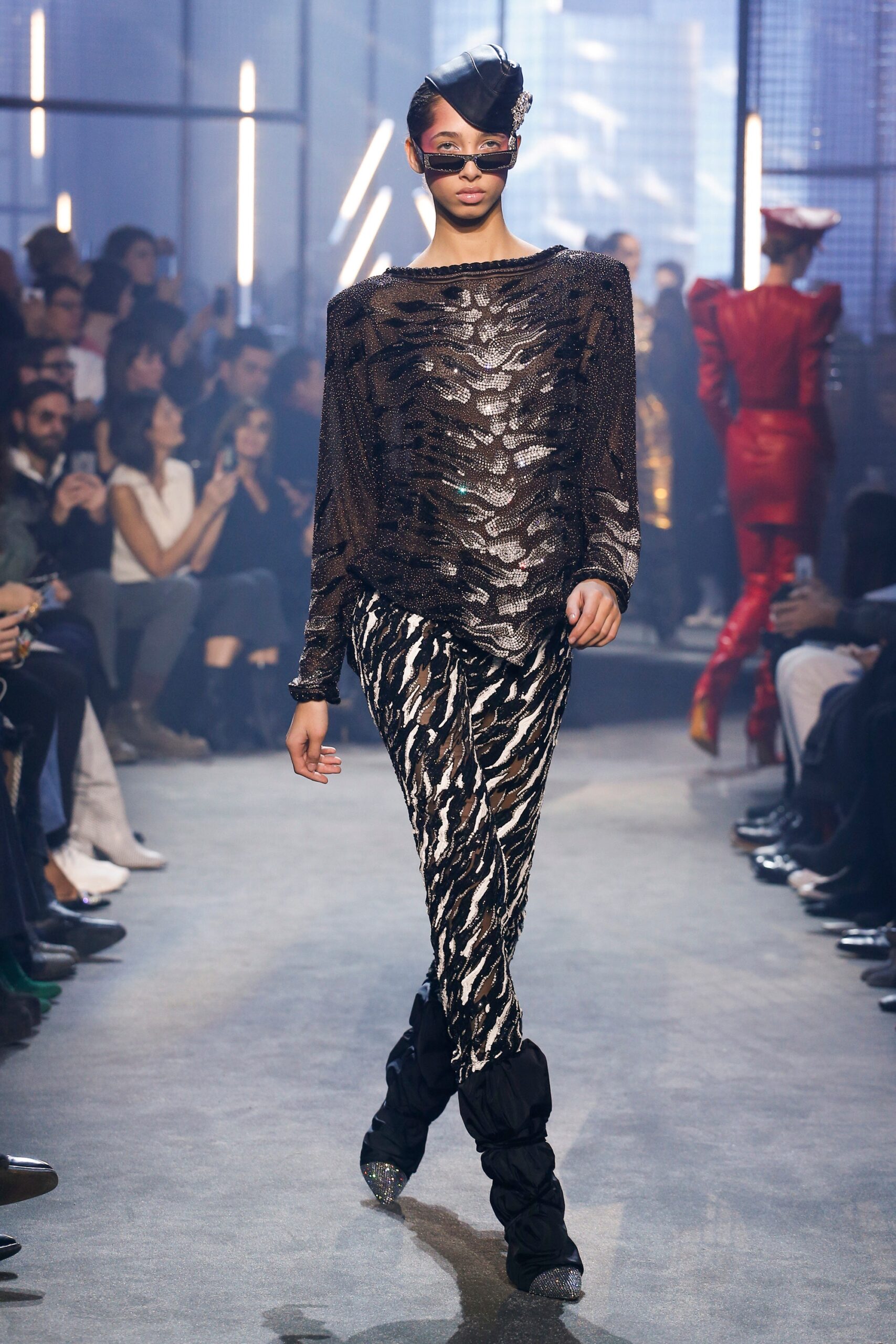 black jersey fitted printed pants