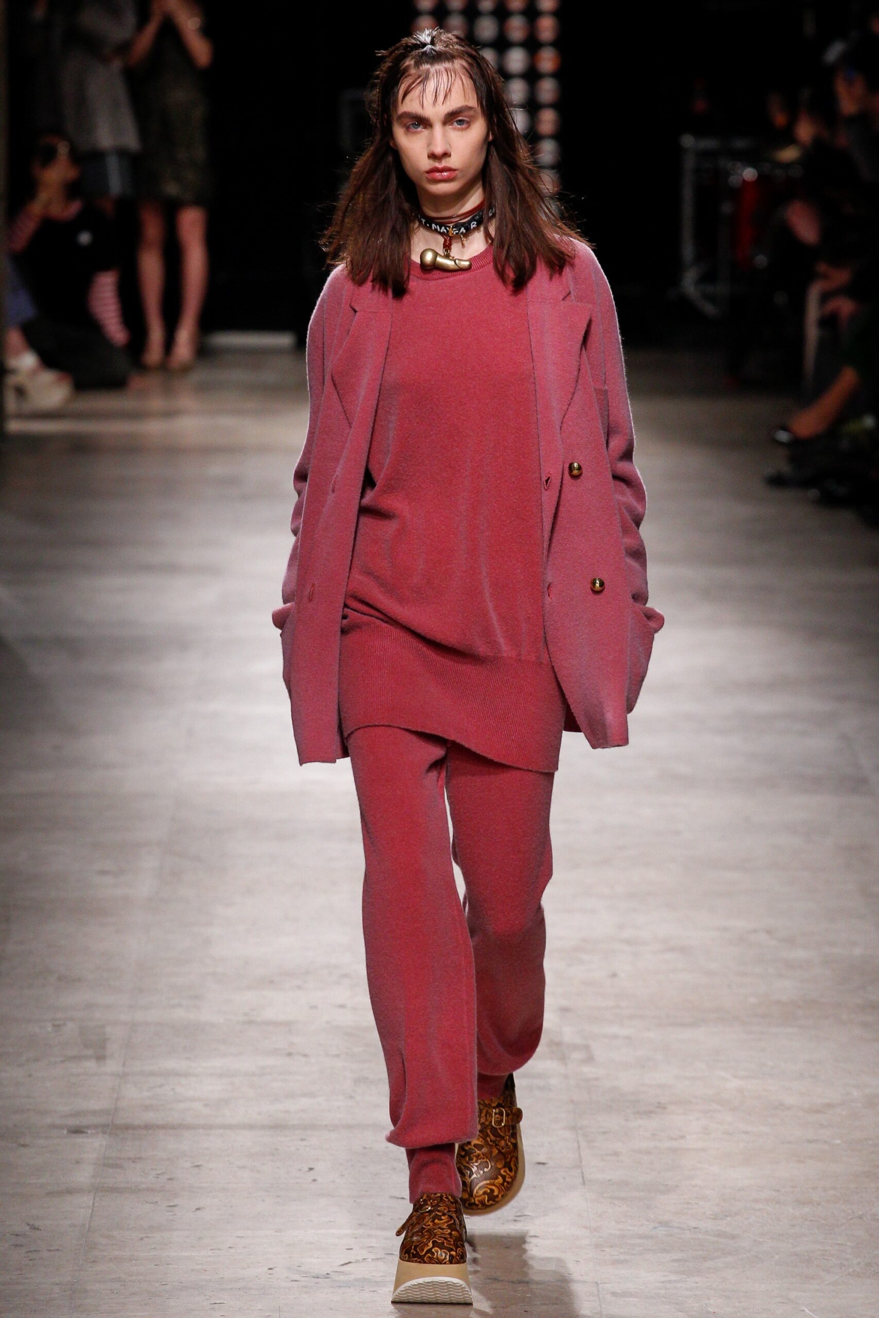 pink wool long-sleeve collared relaxed buttoned jacket