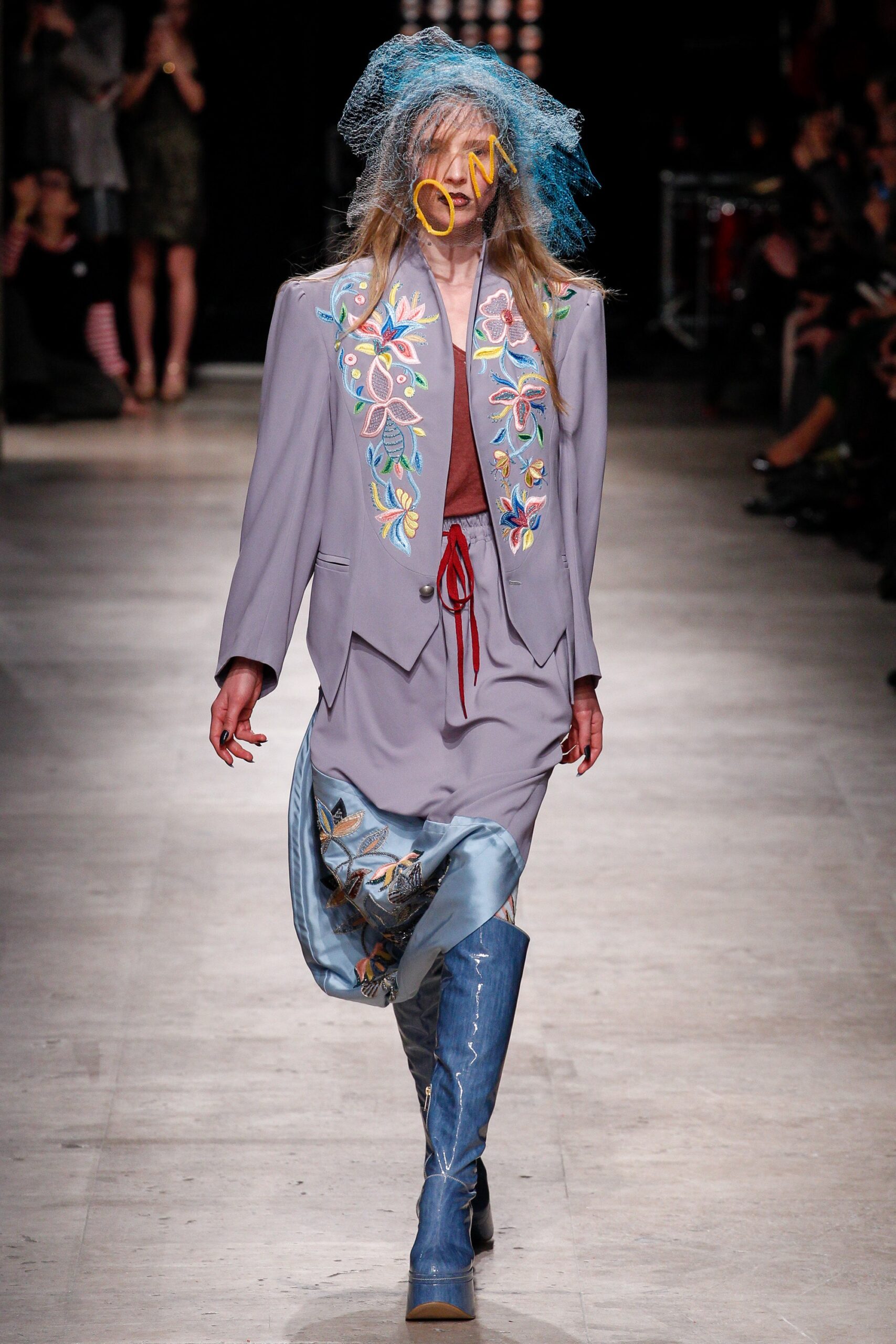 gray cotton long-sleeve collared relaxed embroidered blazer