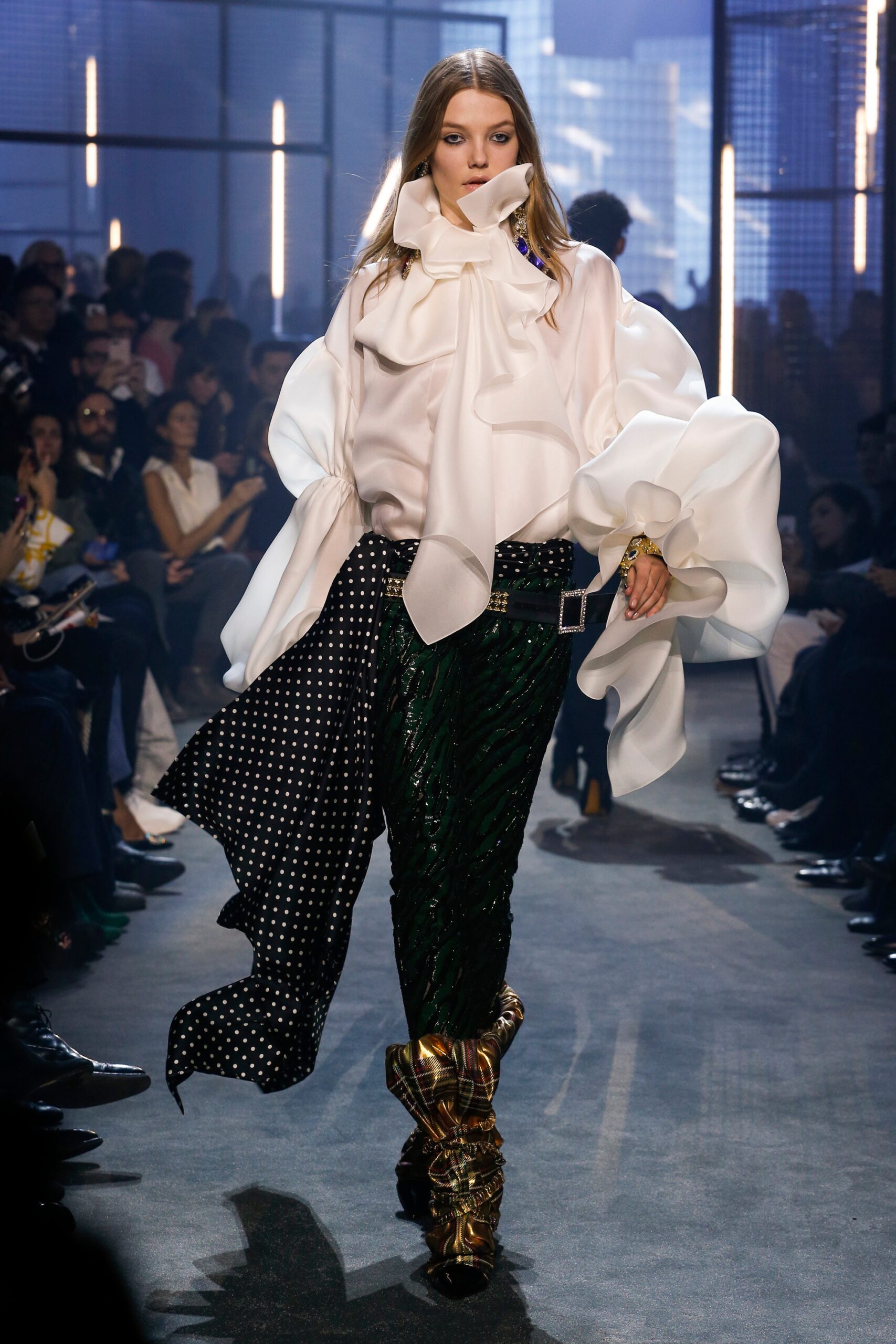 green silk fitted pleated polka-dot pants