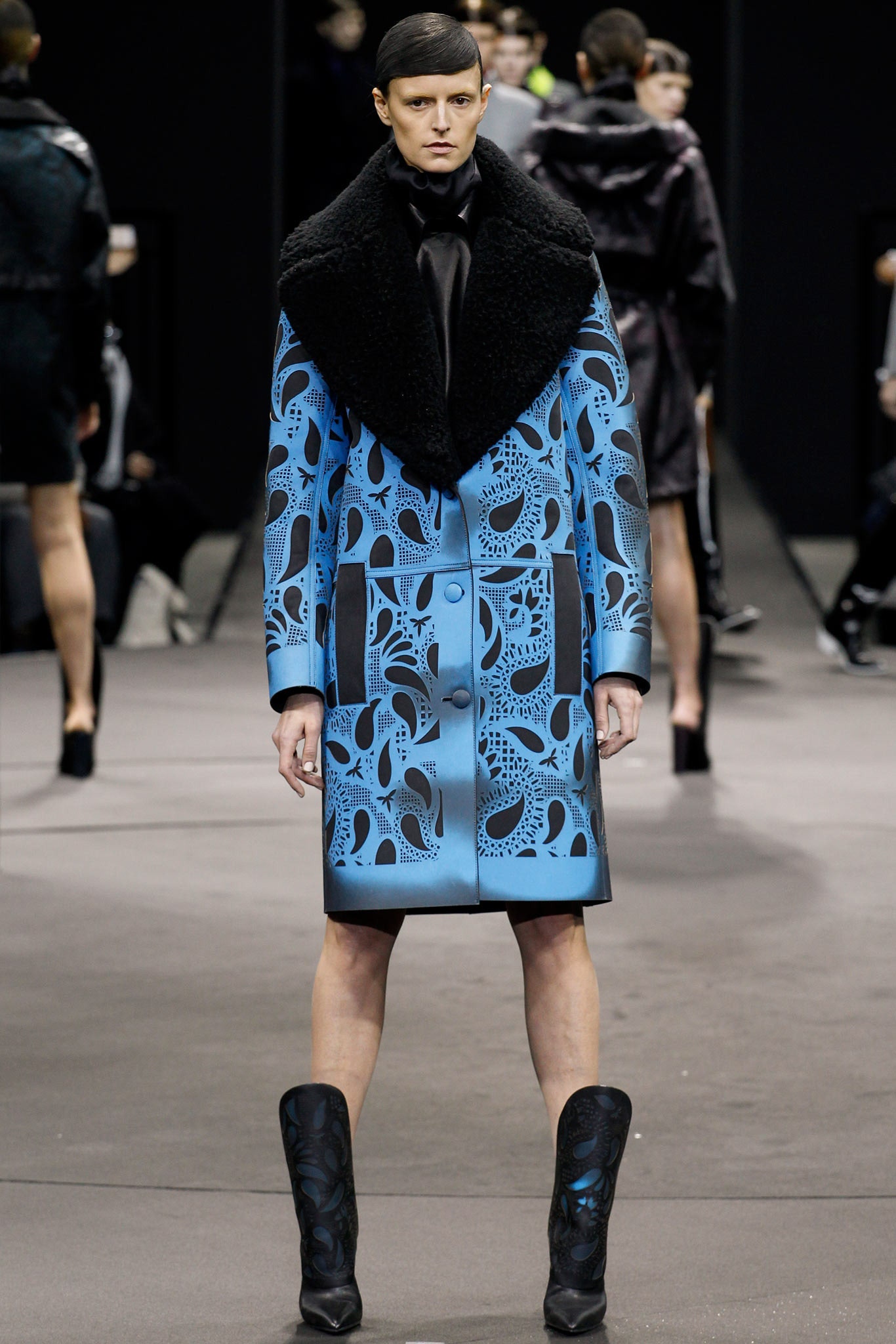 blue wool long-sleeve collared fitted printed coat