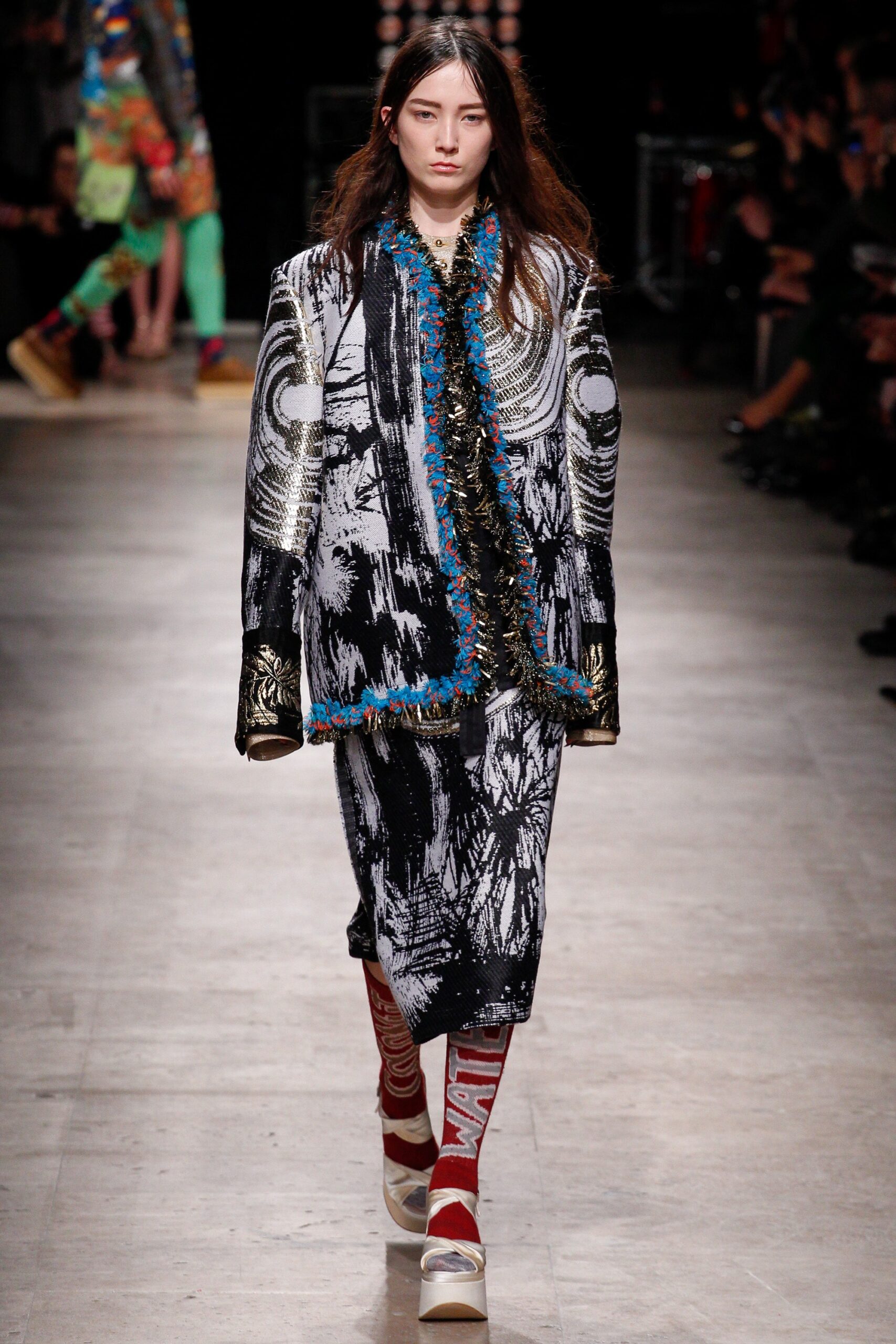 black silk long-sleeve collared relaxed printed fringed coat