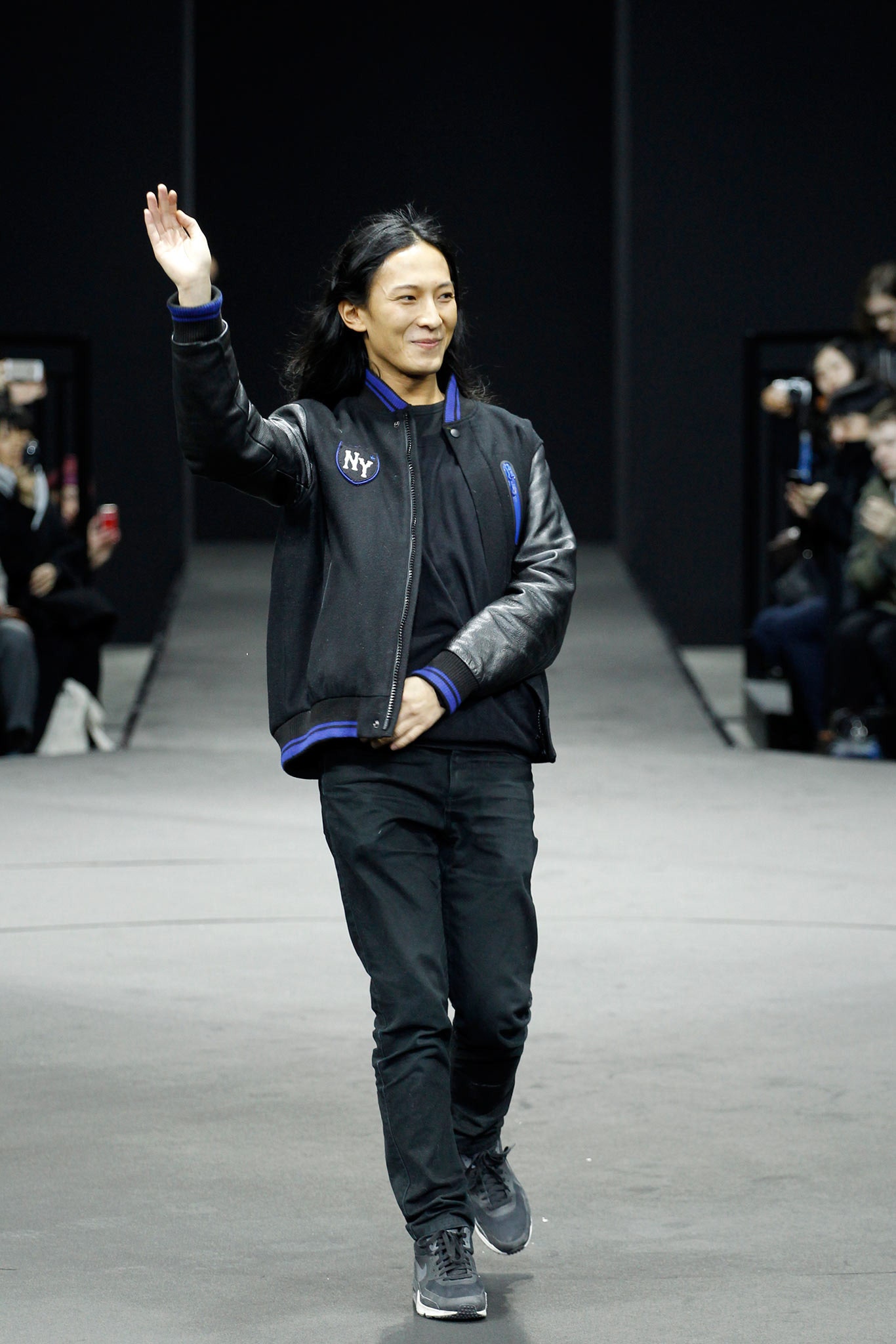 black cotton long-sleeve collared relaxed zippered jacket