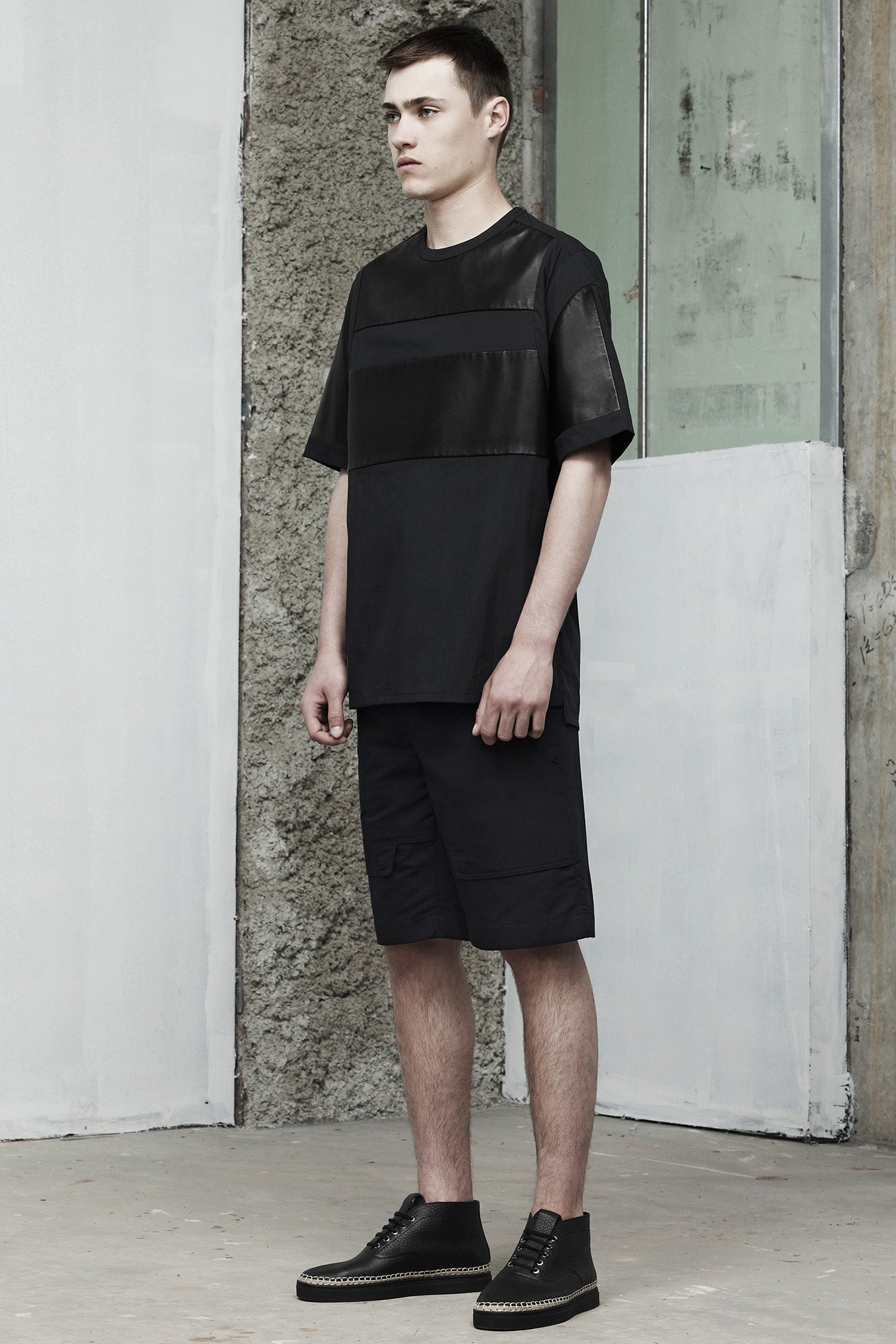 black relaxed t-shirt and shorts