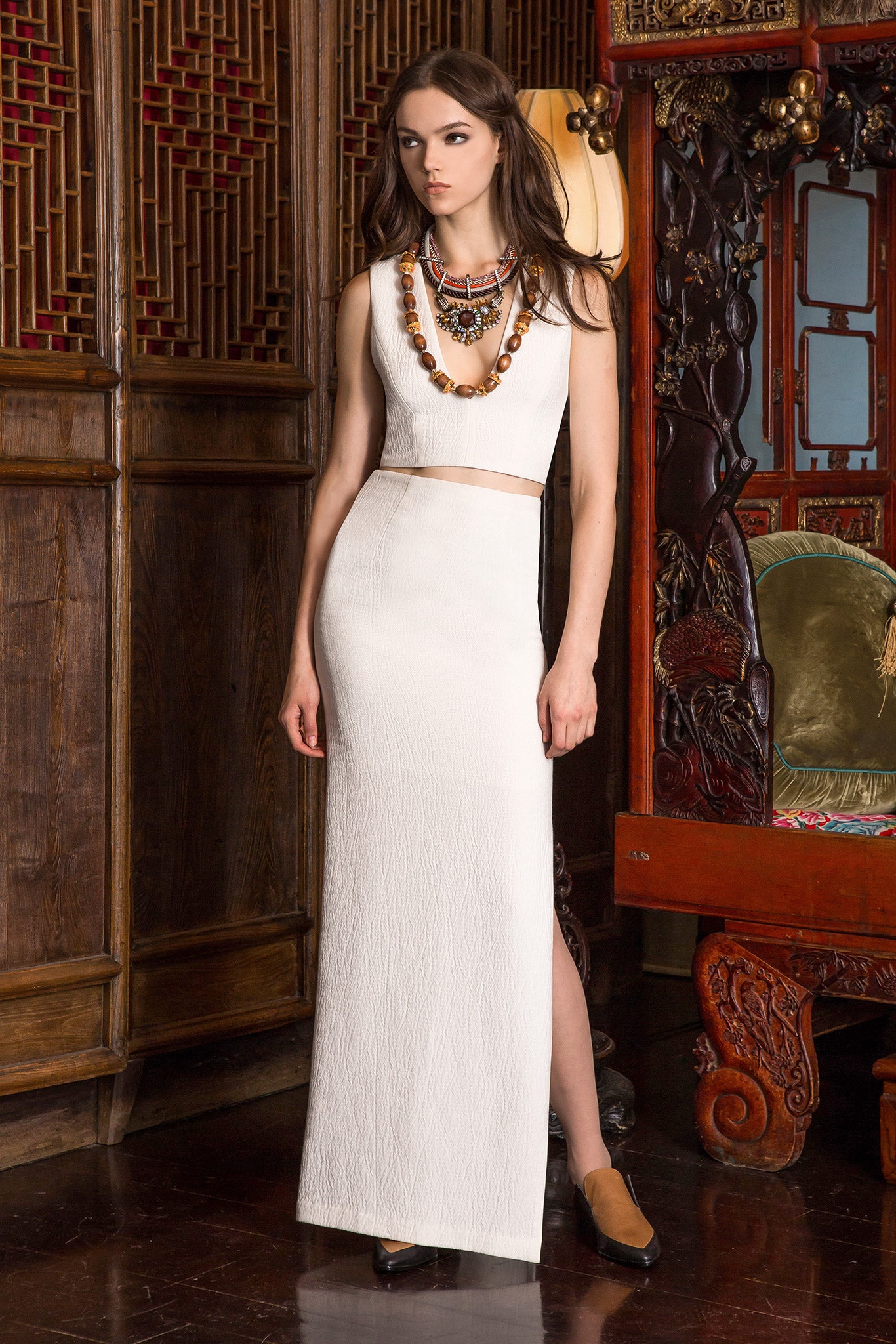fitted white sleeveless dress