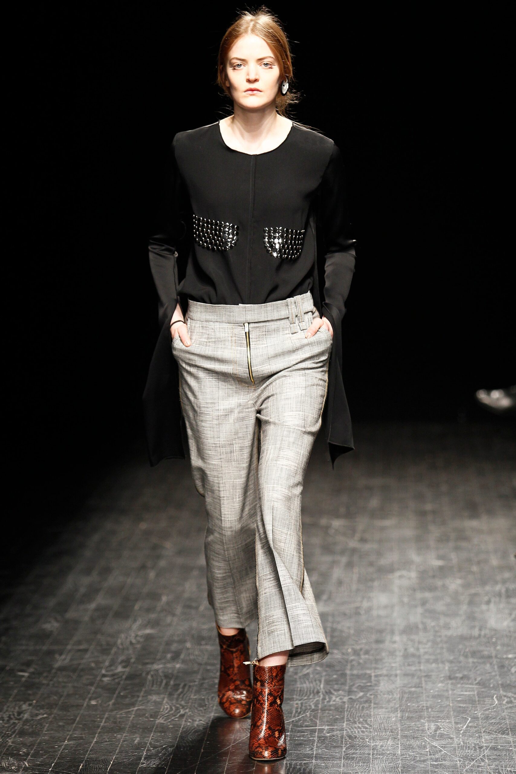 gray cotton relaxed zippered pockets pants
