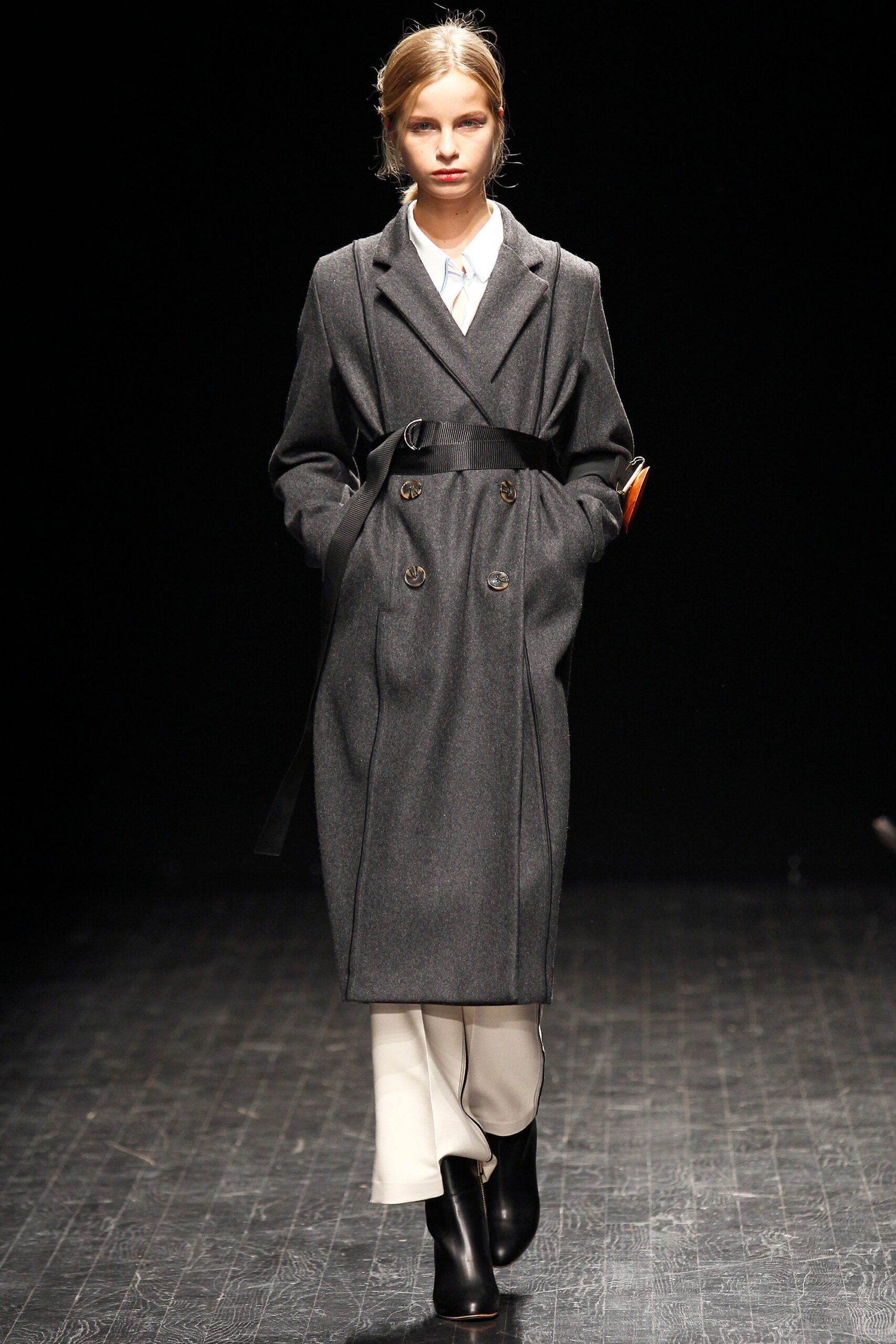 gray wool long-sleeve collared tailored belted coat