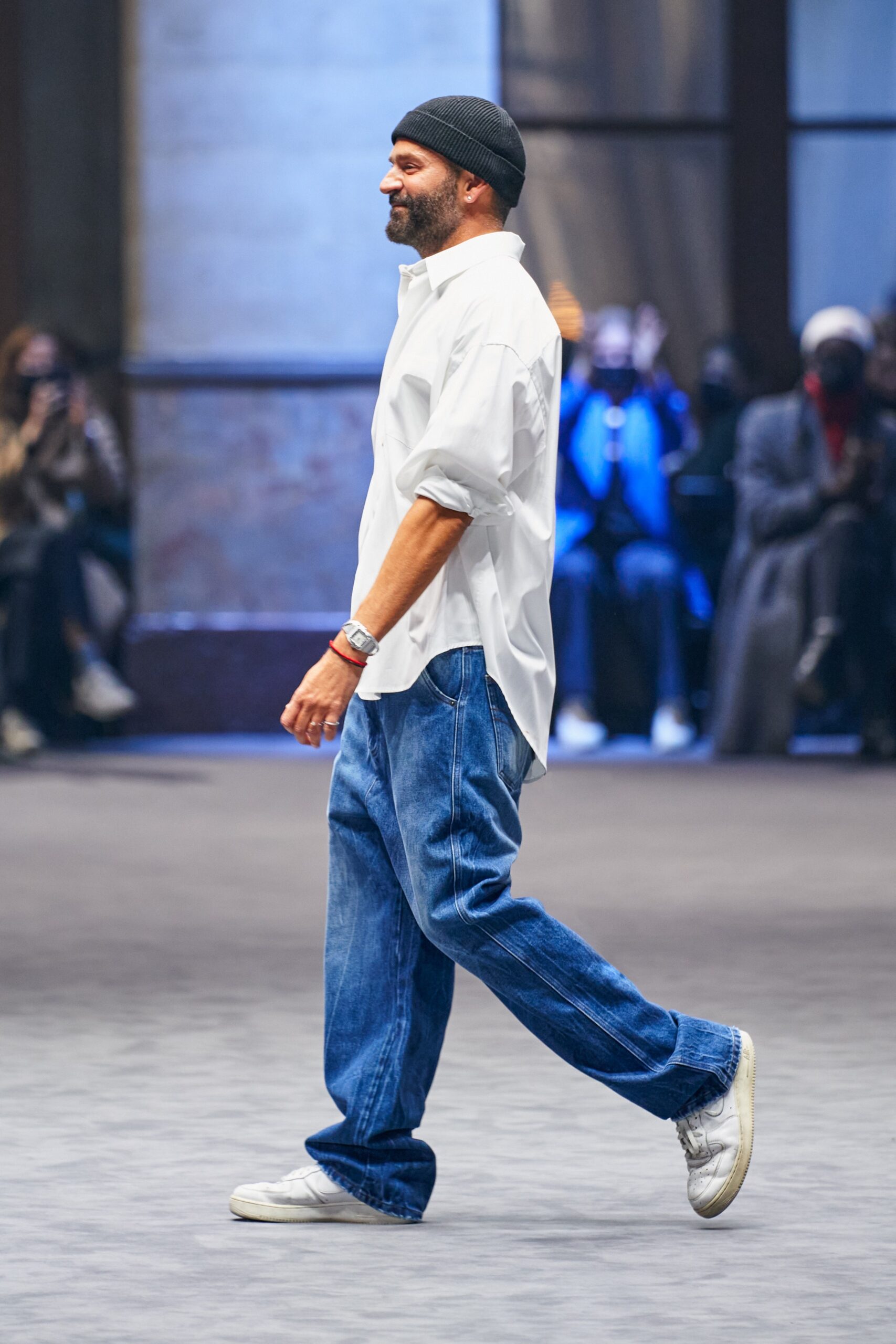 white relaxed shirt with blue jeans