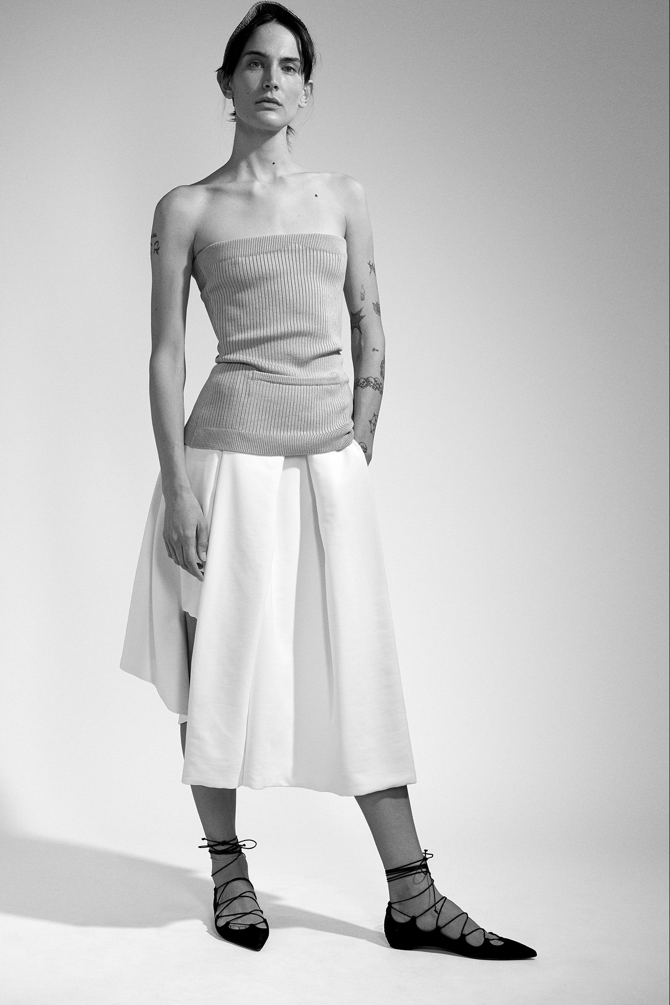 gray cotton sleeveless strapless fitted ribbed top