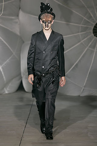 black silk long-sleeve collared tailored buttoned suit