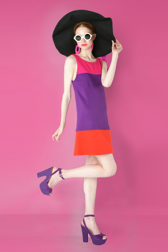 color-blocked fitted dress with accessories