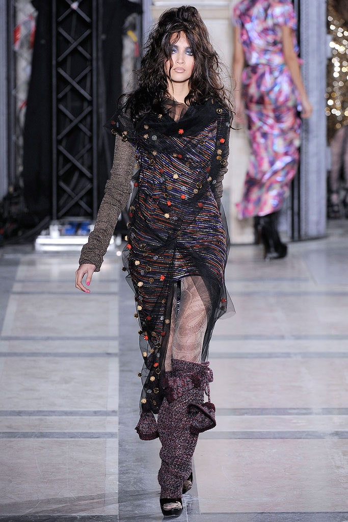 black multi-layered dress with boots
