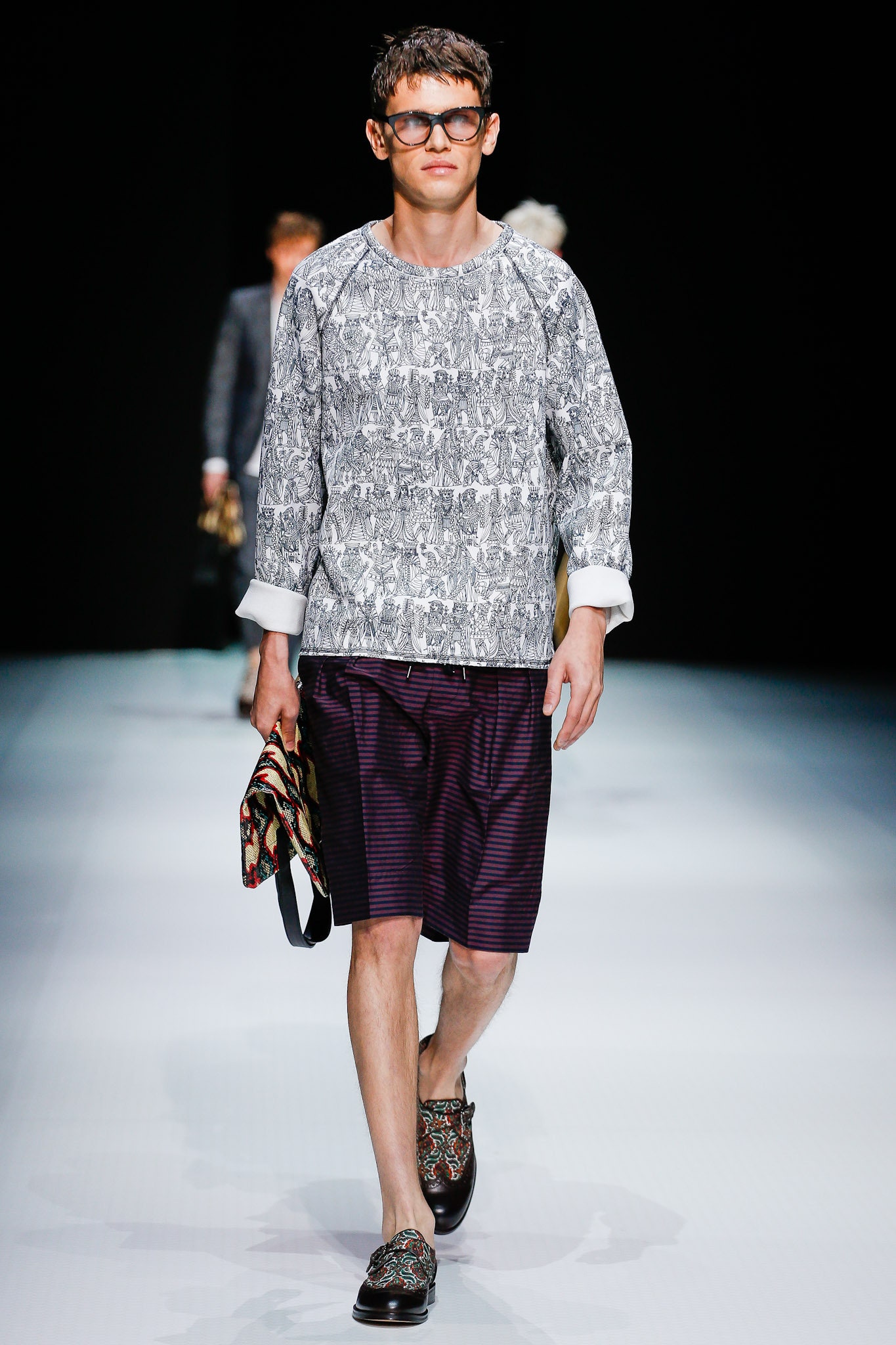 gray cotton long-sleeve collared relaxed printed top
