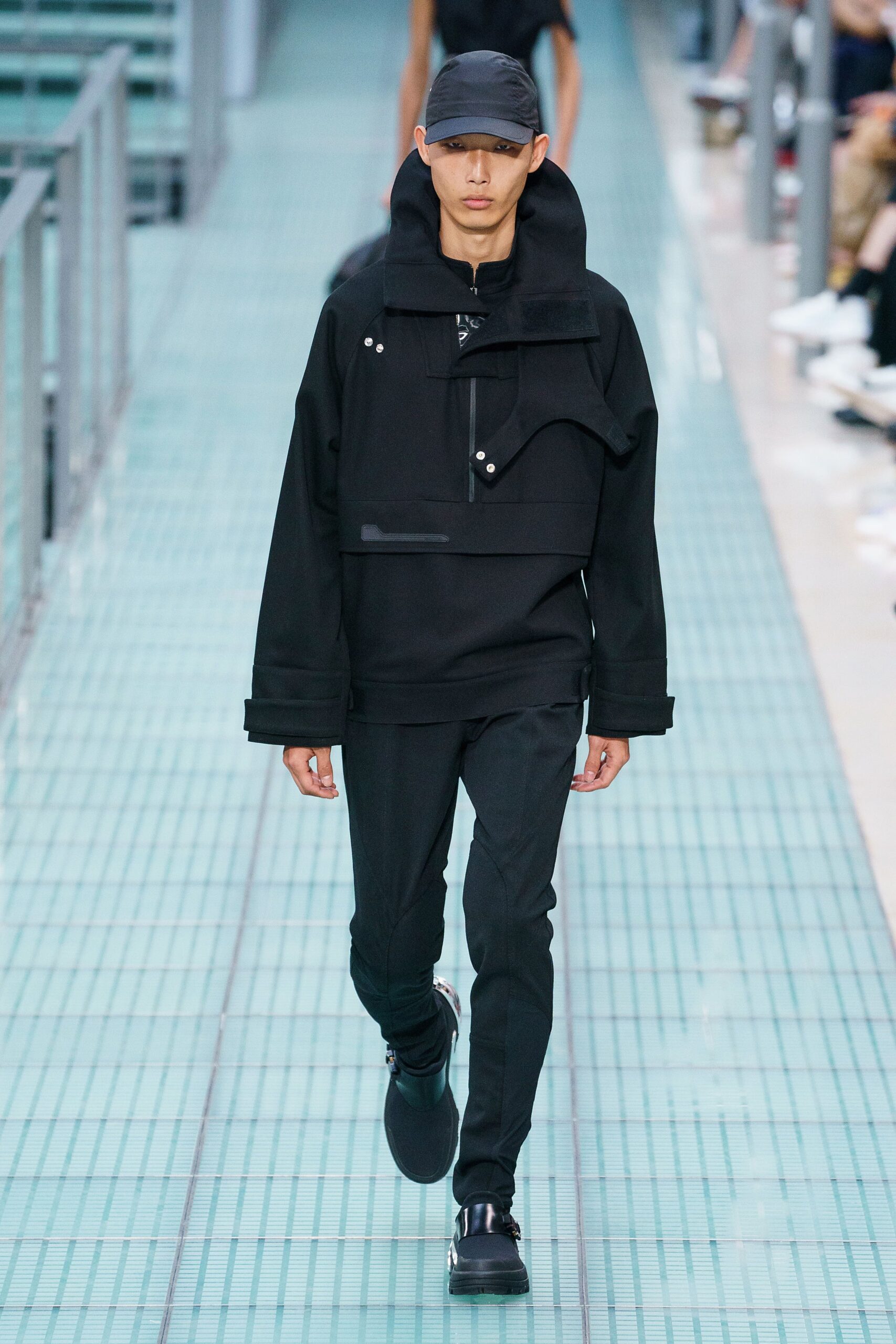 black cotton long-sleeve hooded oversized zippered hoodie