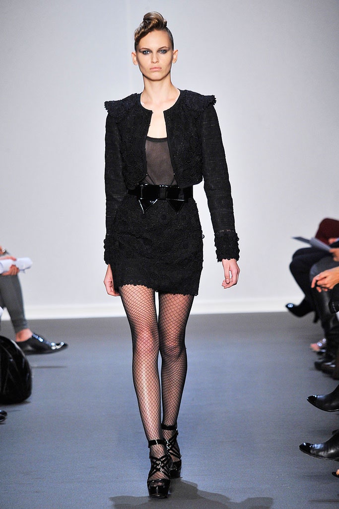 black cotton long-sleeve collared fitted ruffled jacket