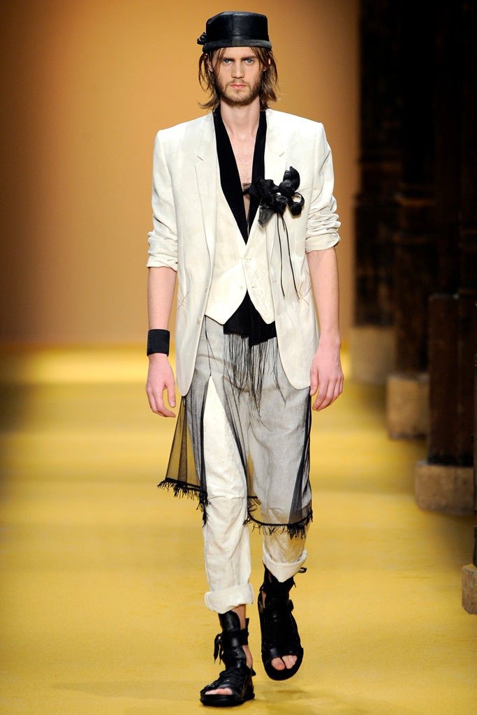 white cotton long-sleeve collared tailored buttoned fringed suit