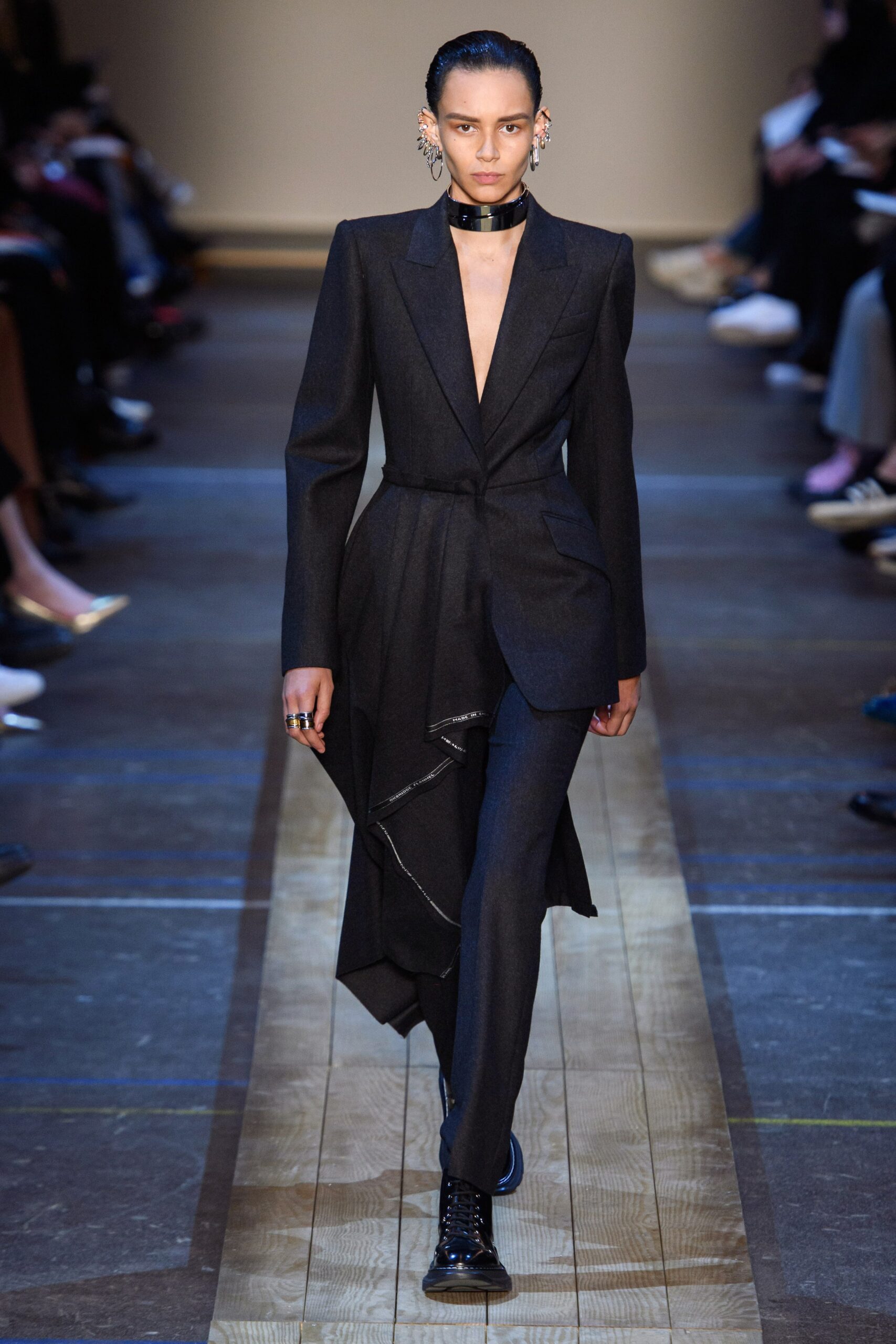 black wool long-sleeve v-neck tailored draped blazer