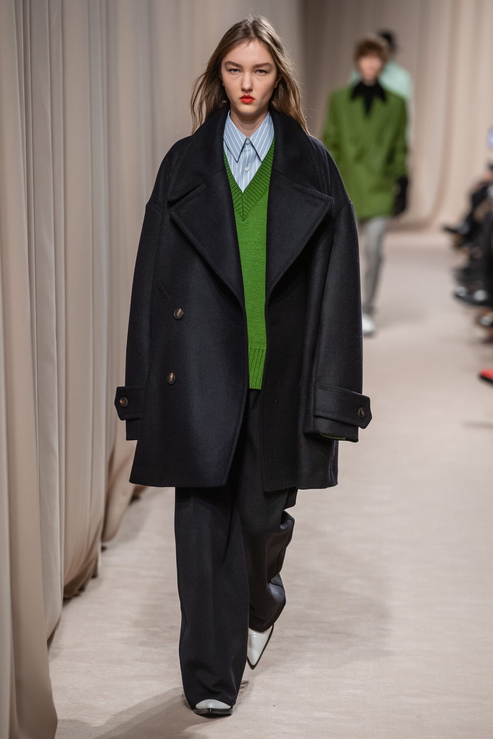 green wool v-neck fitted sweater