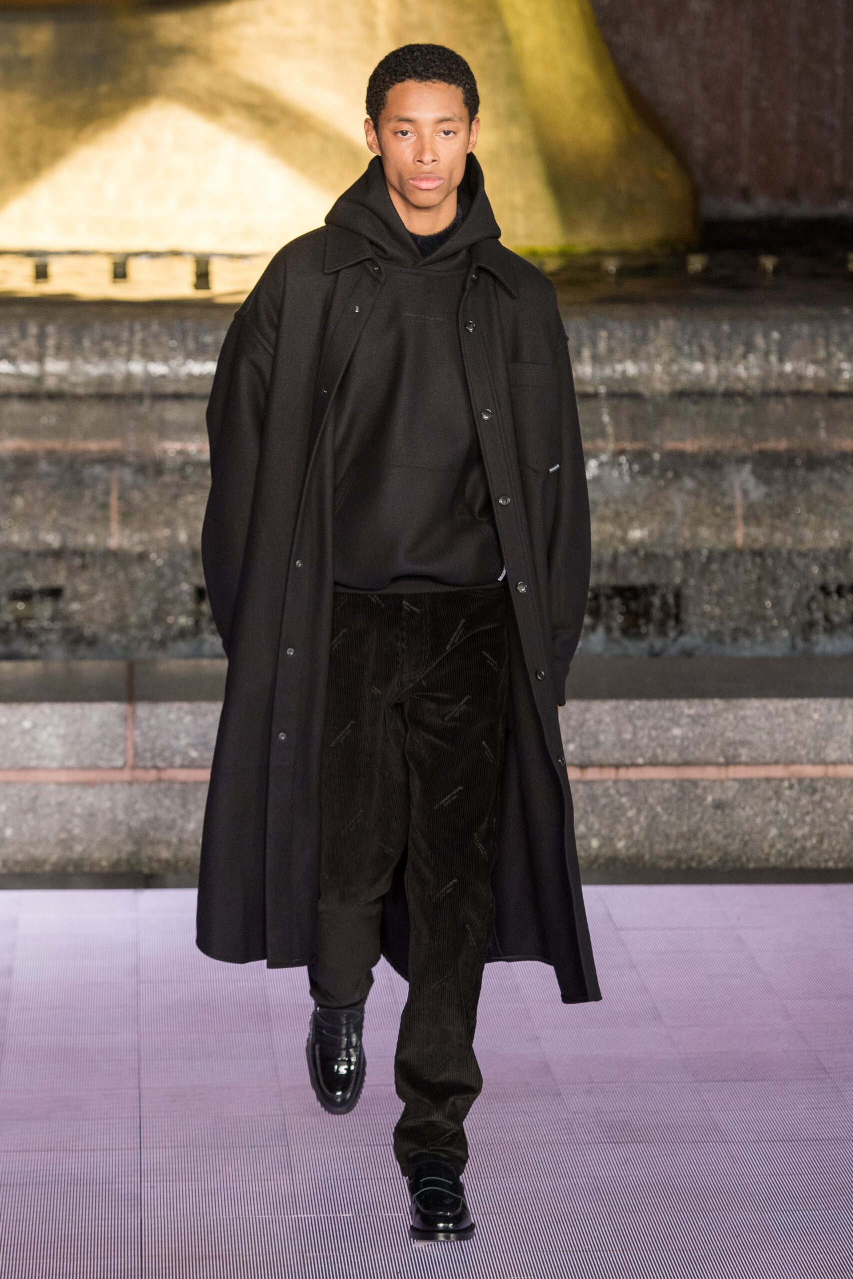 black cotton long-sleeve hooded relaxed hoodie