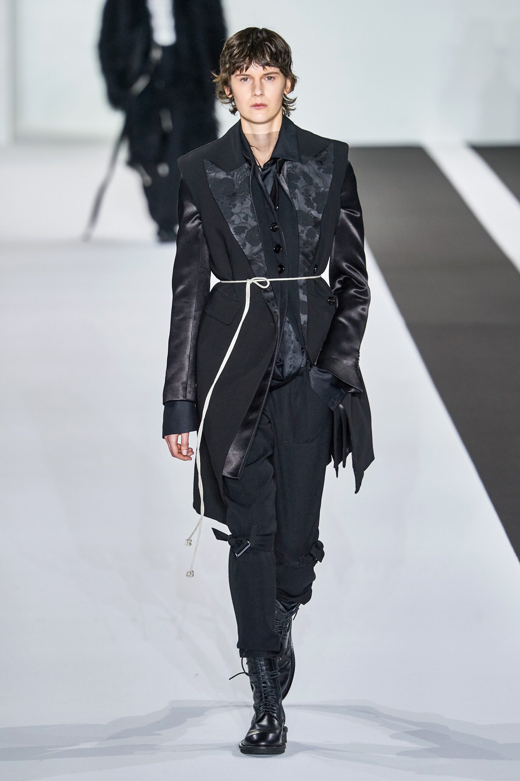 black silk long-sleeve collared fitted belted coat