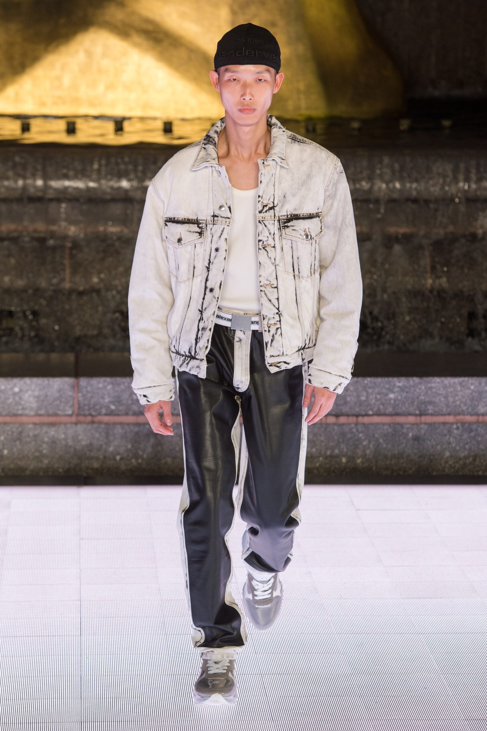 white denim long-sleeve collared relaxed distressed jacket