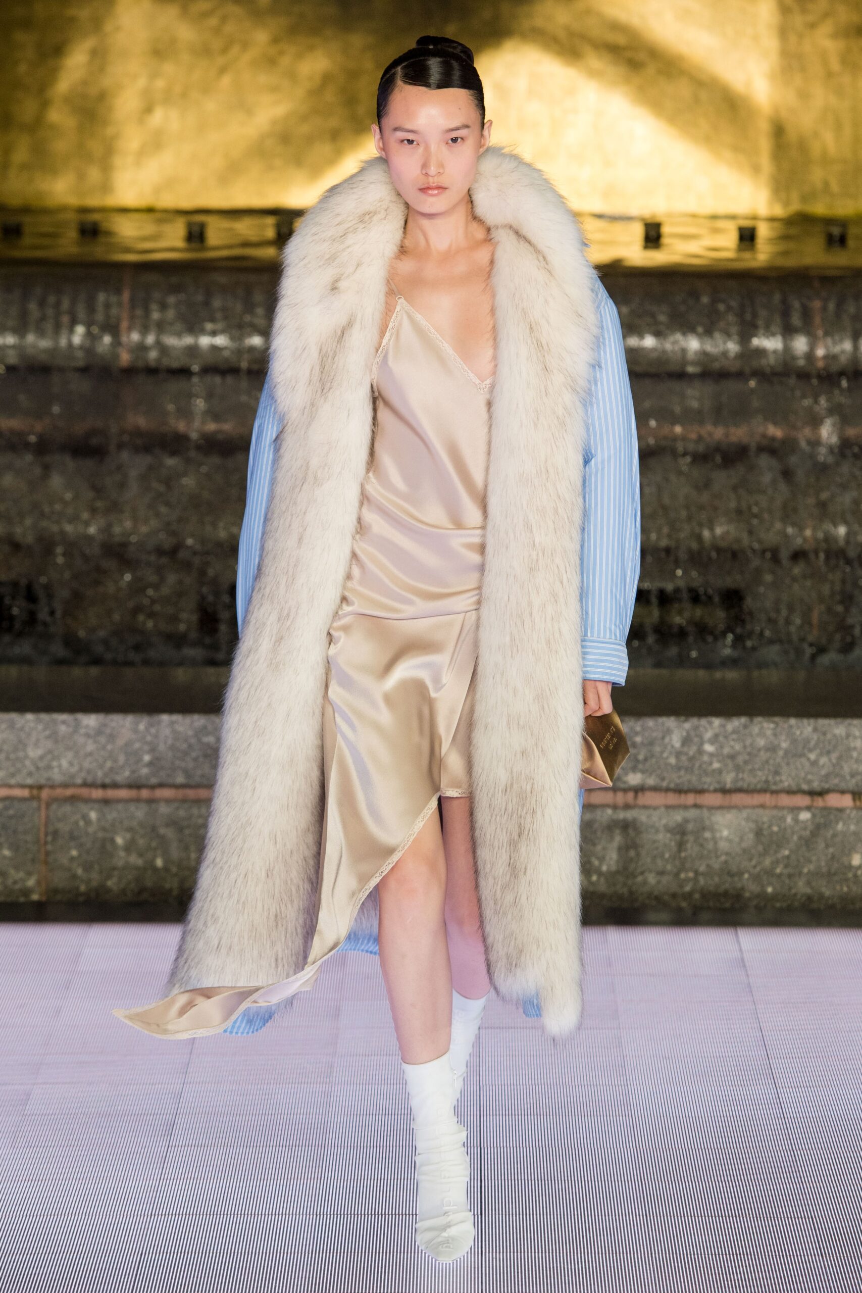 blue fur long-sleeve relaxed layered coat